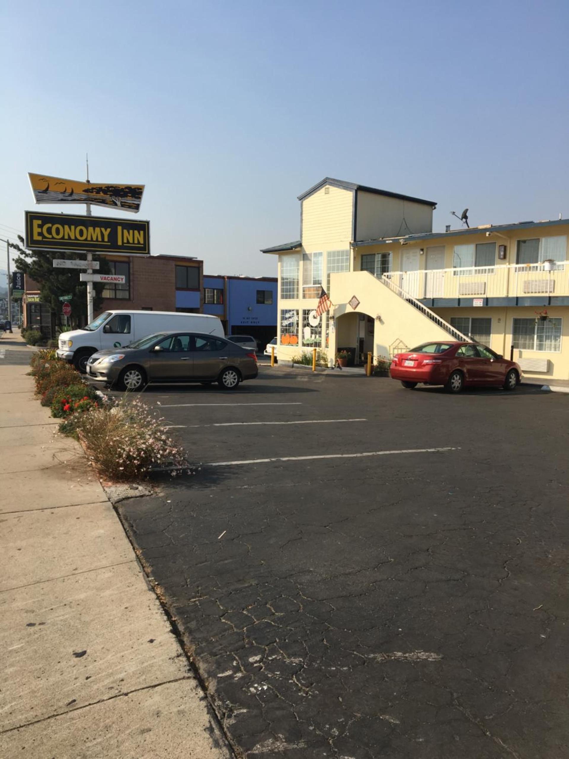 Economy Inn Seaside photo 5