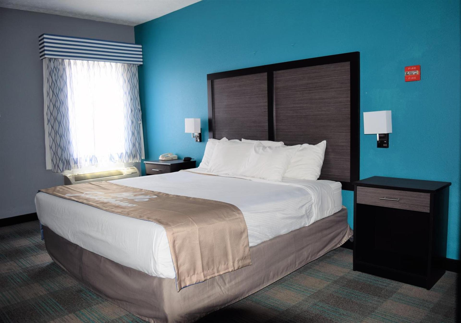 Days Inn by Wyndham Montgomery photo 8