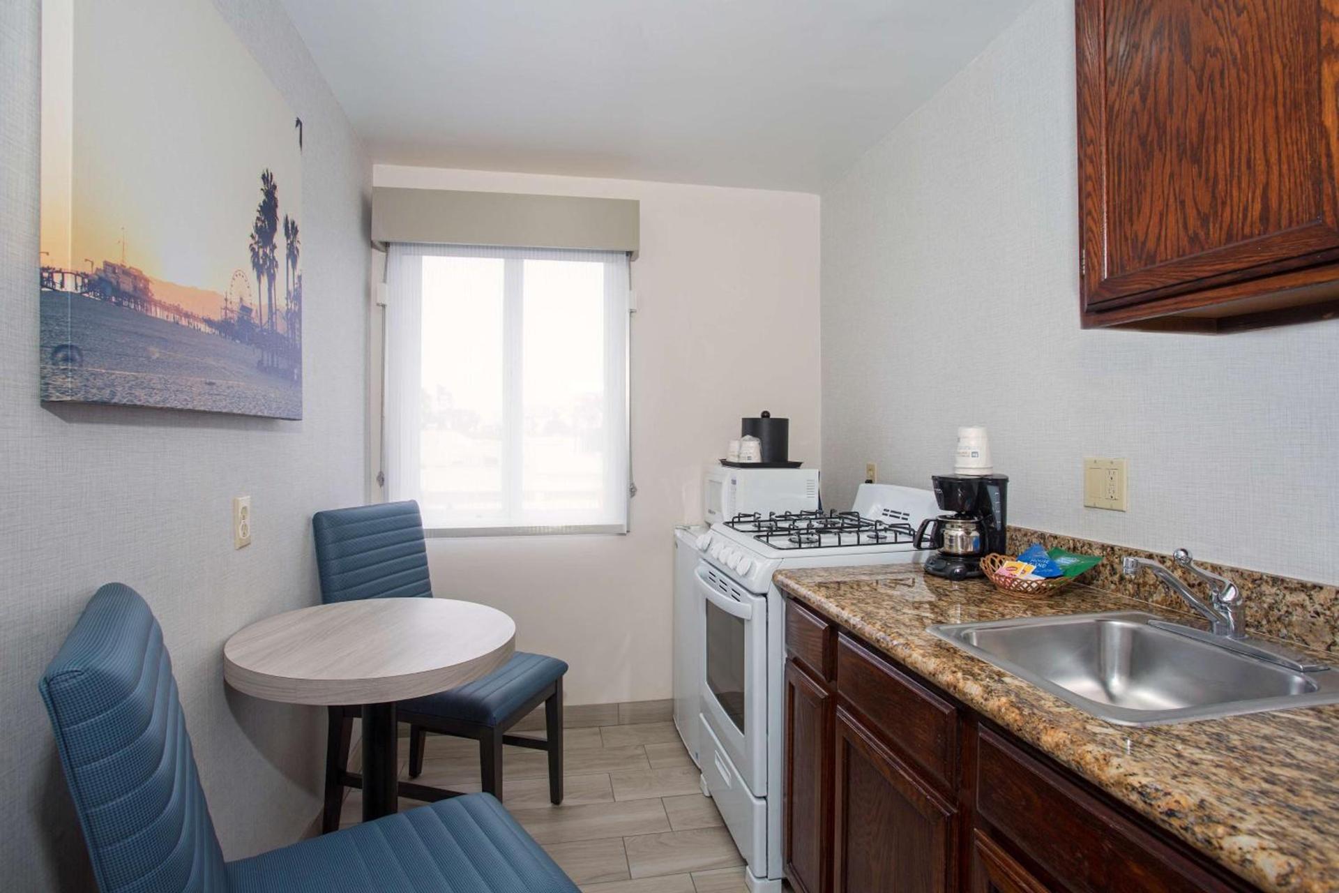 SureStay Hotel by Best Western Santa Monica photo 54