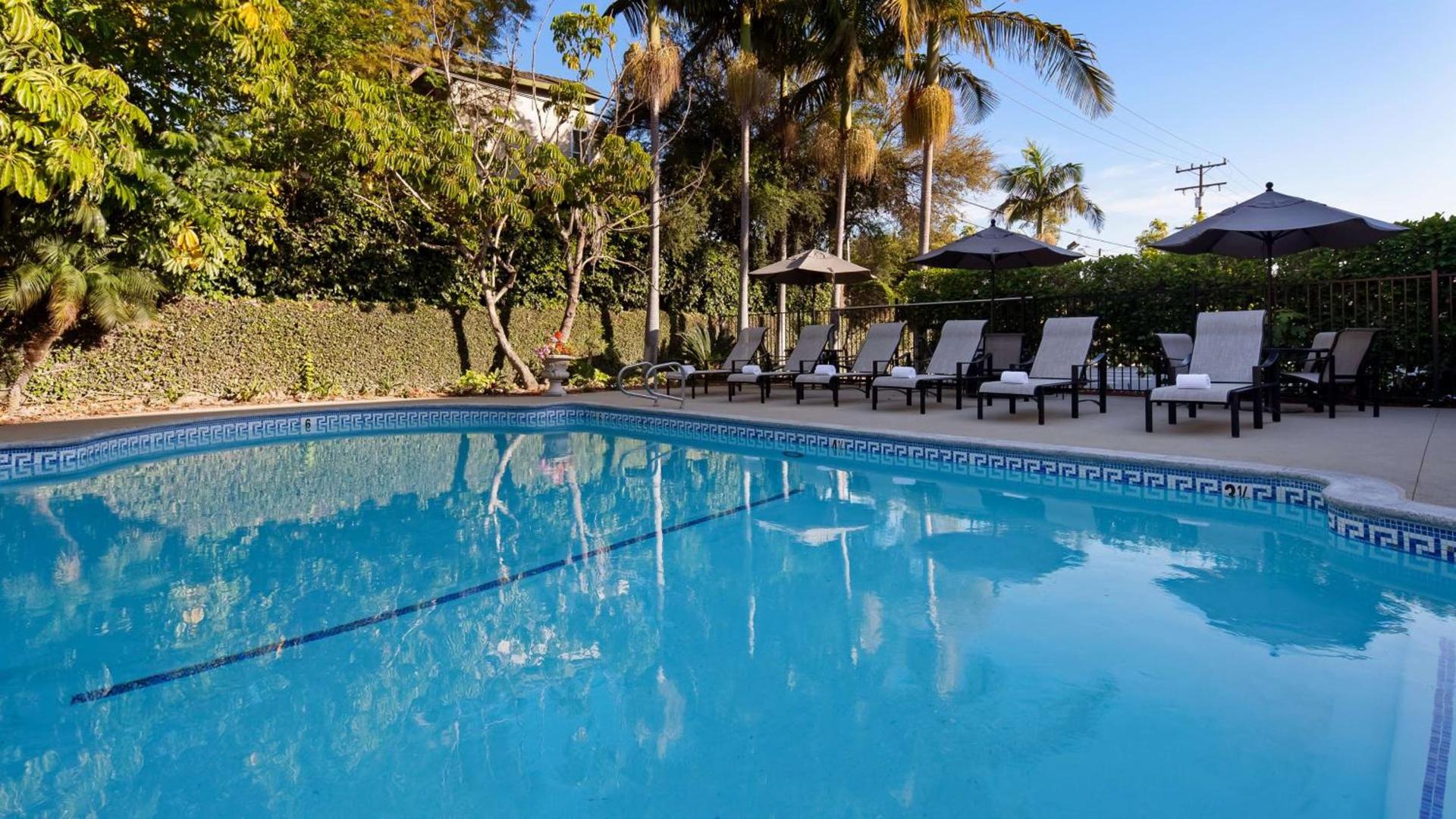 Best Western Plus Newport Mesa Inn photo 4