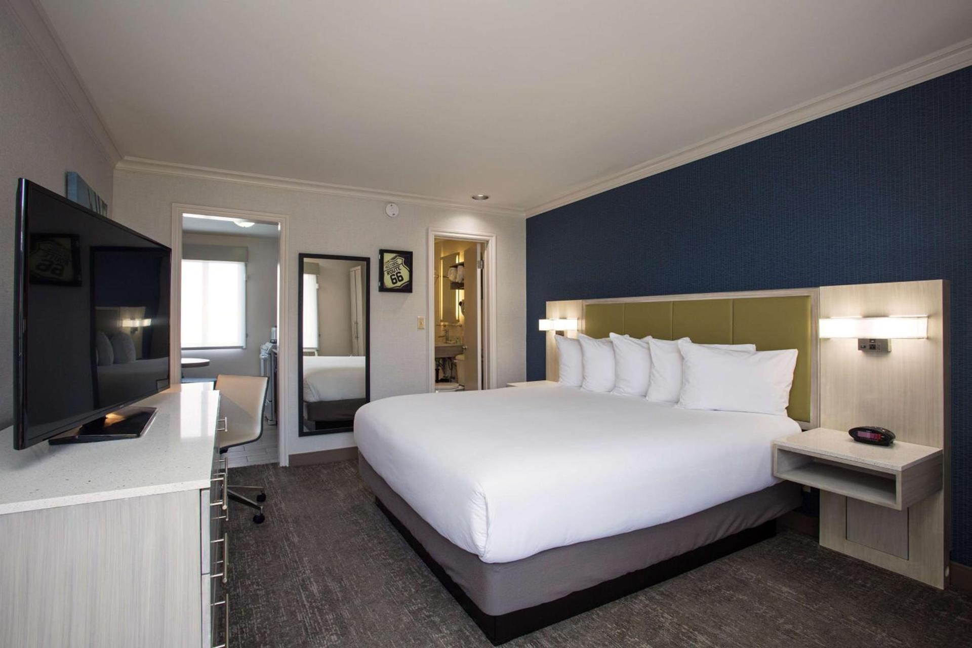 SureStay Hotel by Best Western Santa Monica photo 65