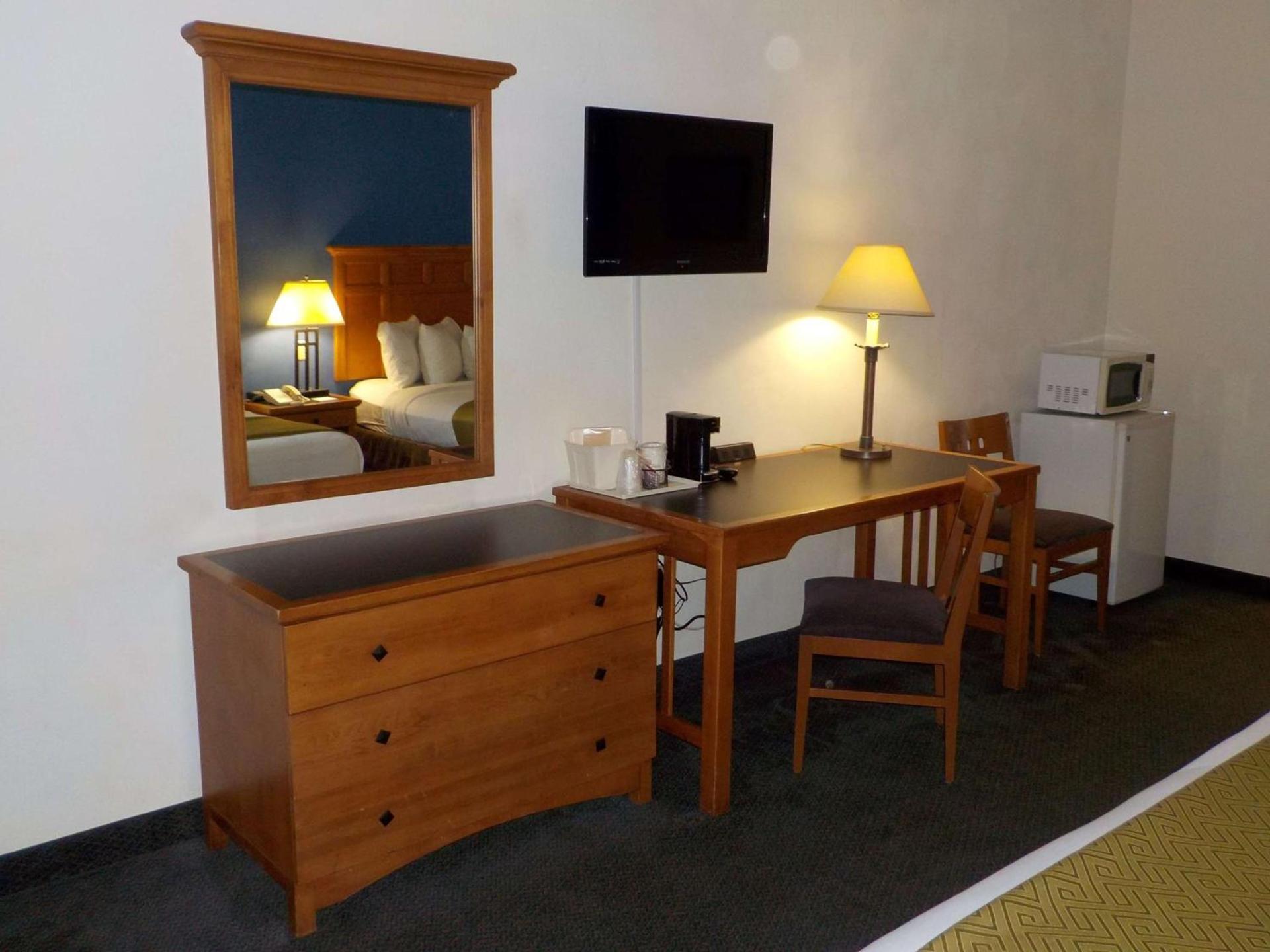 SureStay Hotel by Best Western Greenville photo 24