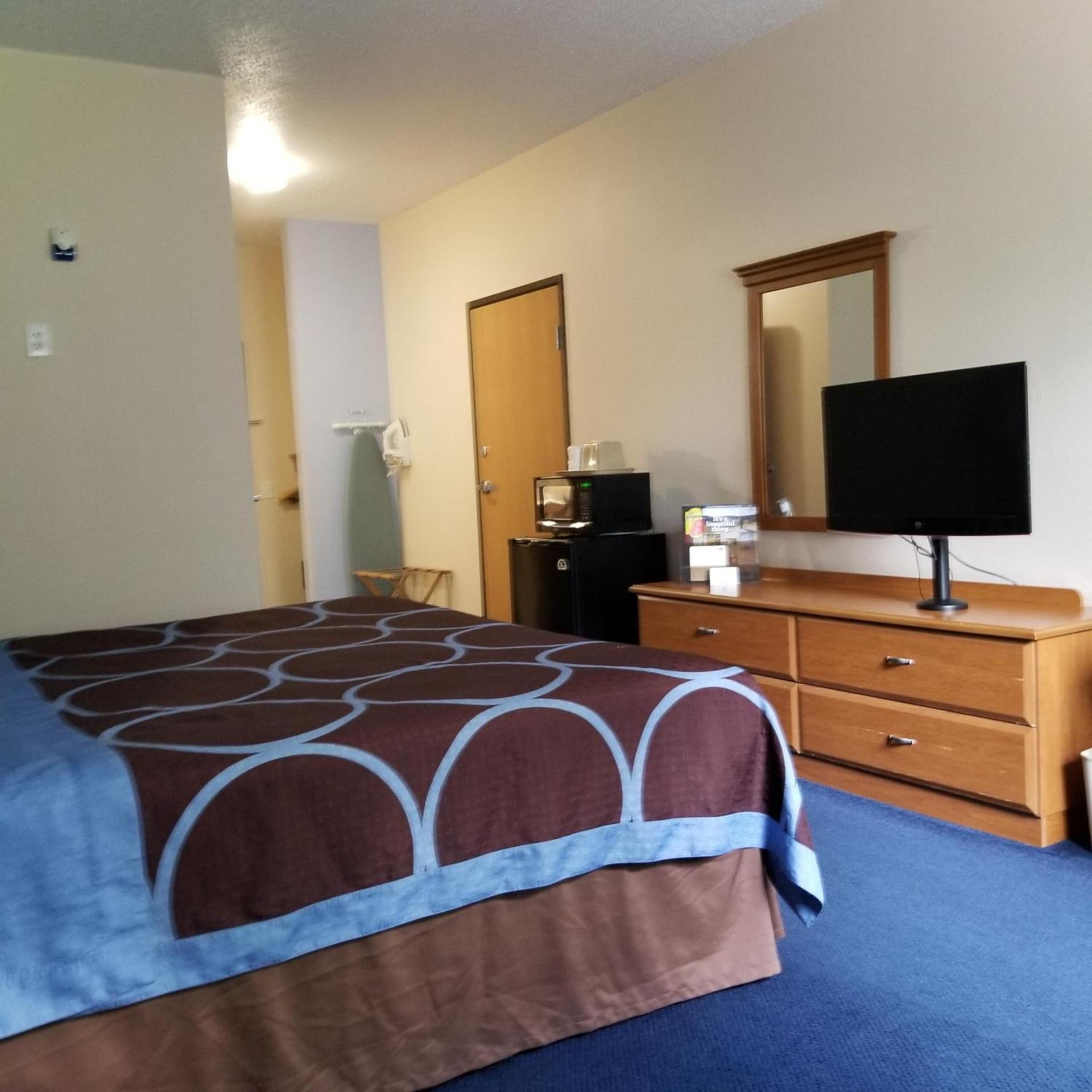 Super 8 by Wyndham Cobleskill NY photo 15