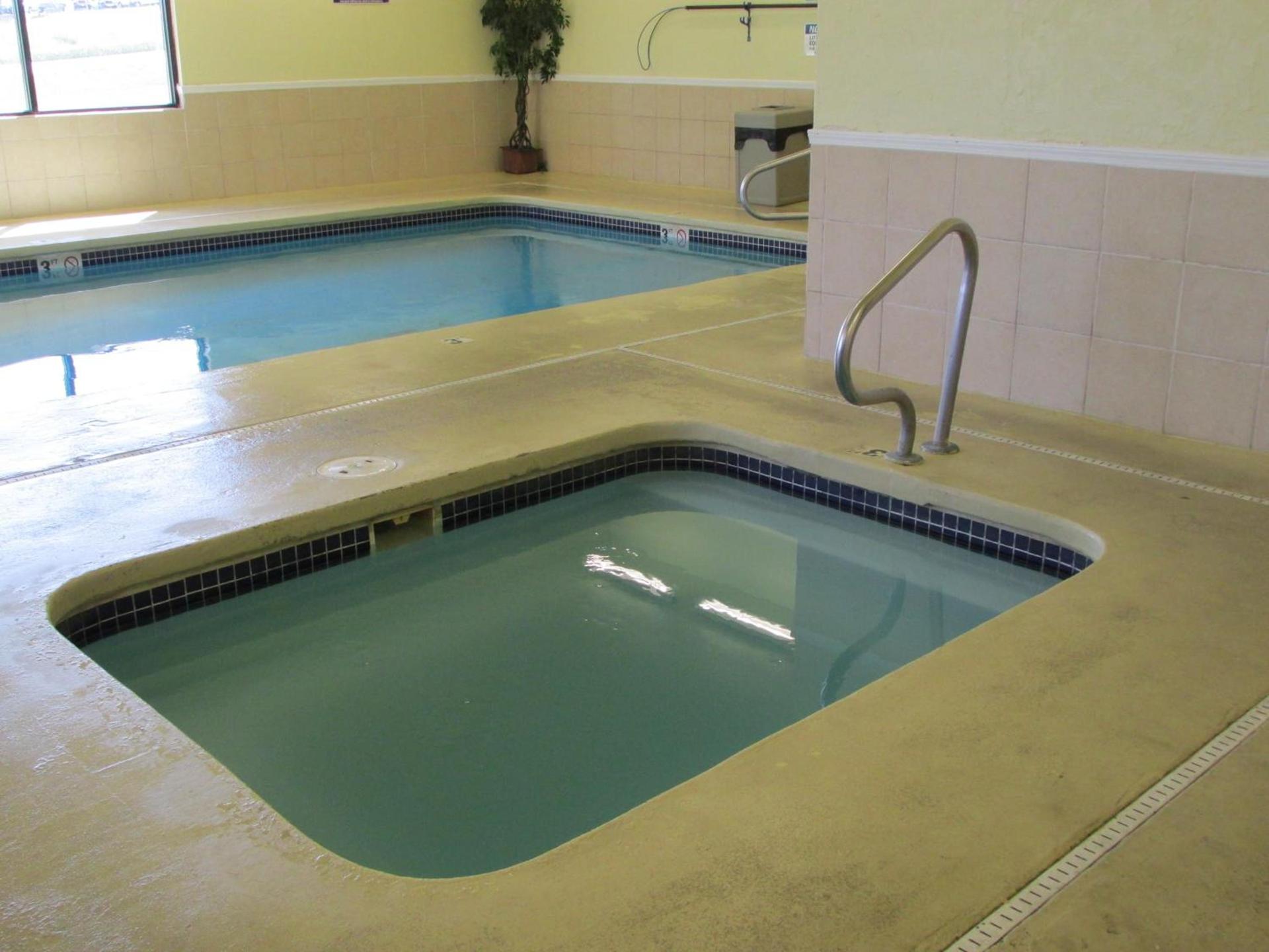 Days Inn by Wyndham Jefferson City photo 15