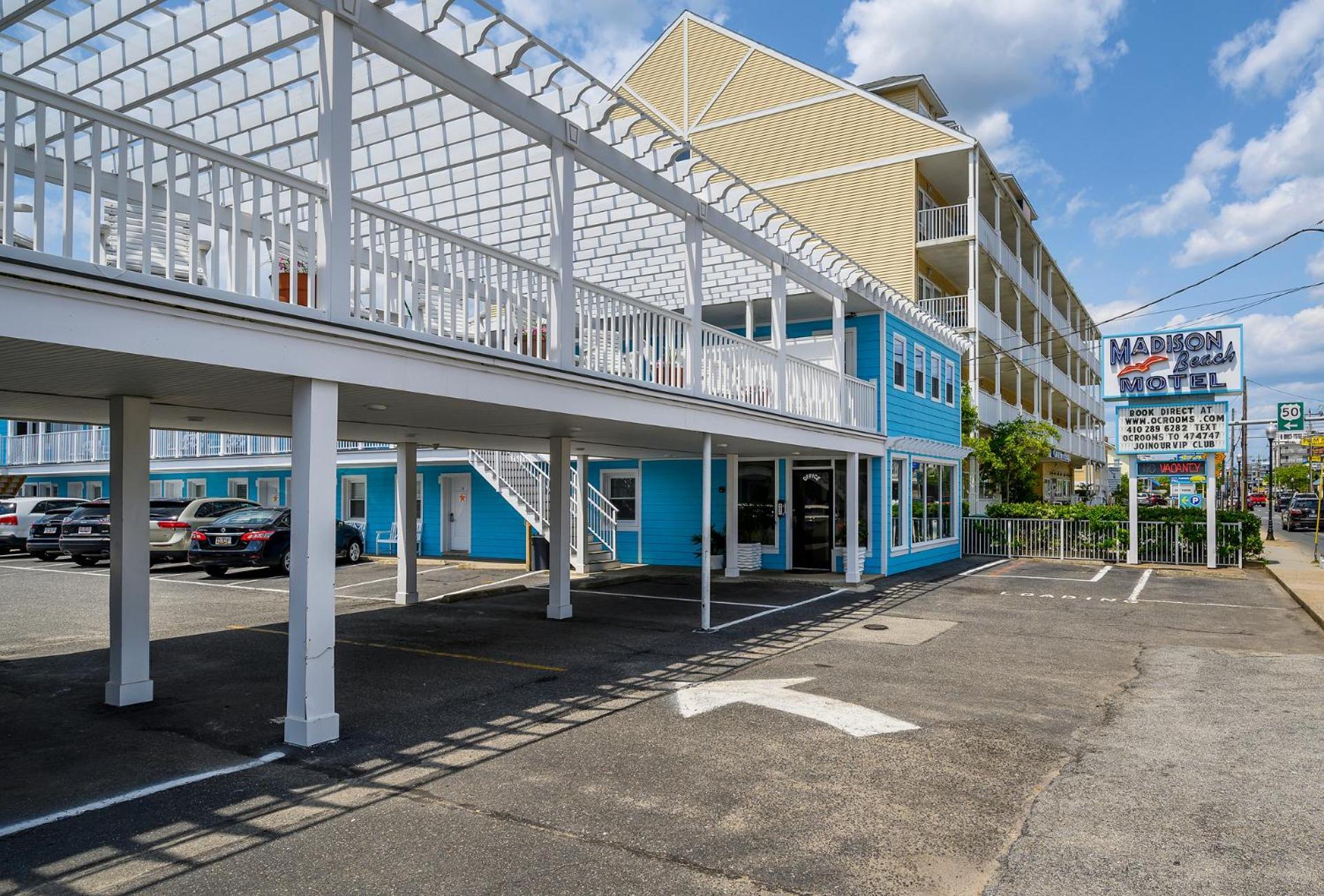 Madison Beach Motel photo 1