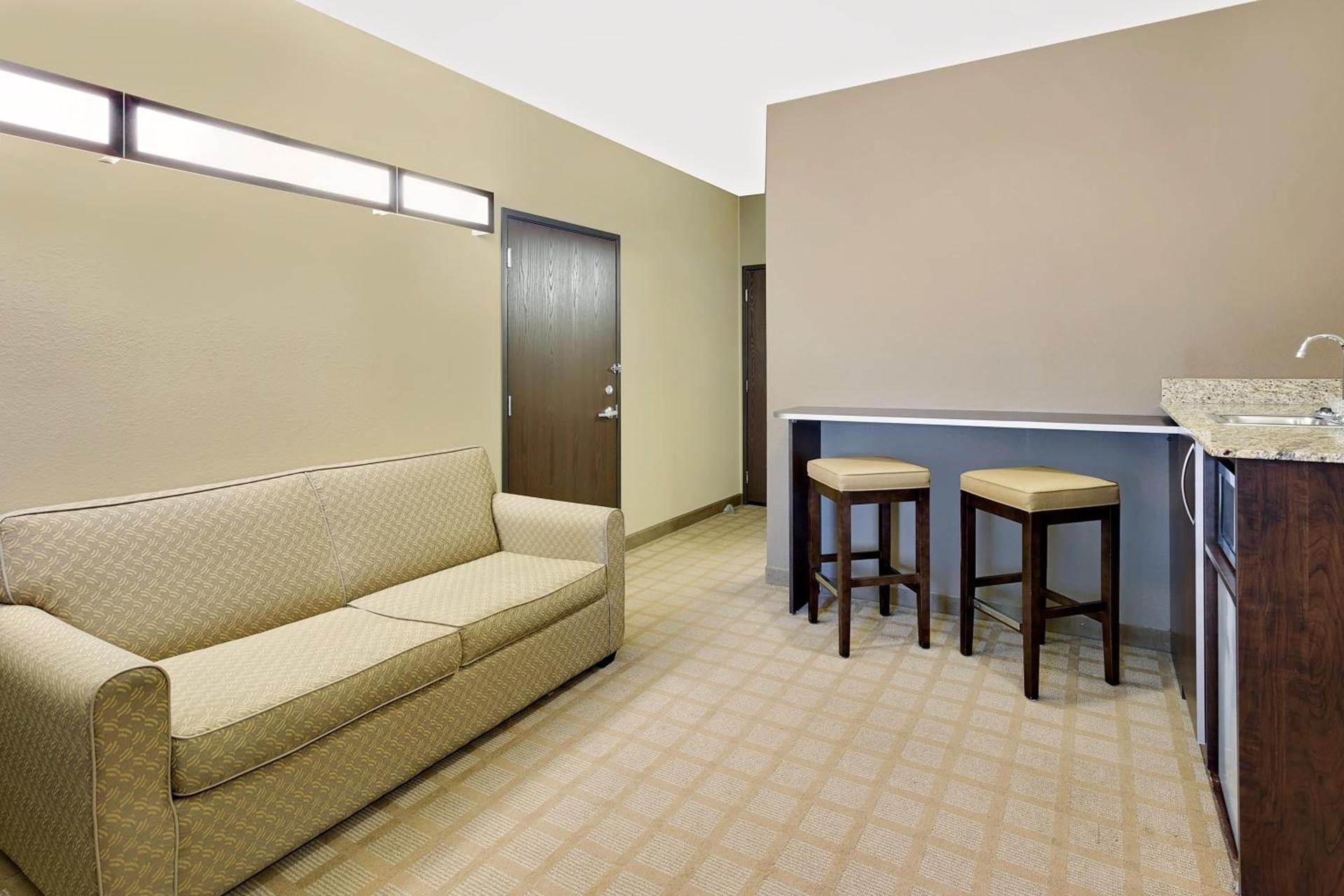 Microtel Inn & Suites by Wyndham Prairie du Chien photo 17