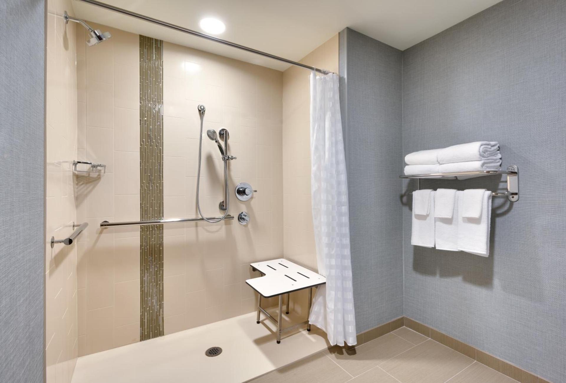Hyatt Place Anchorage-Midtown photo 9