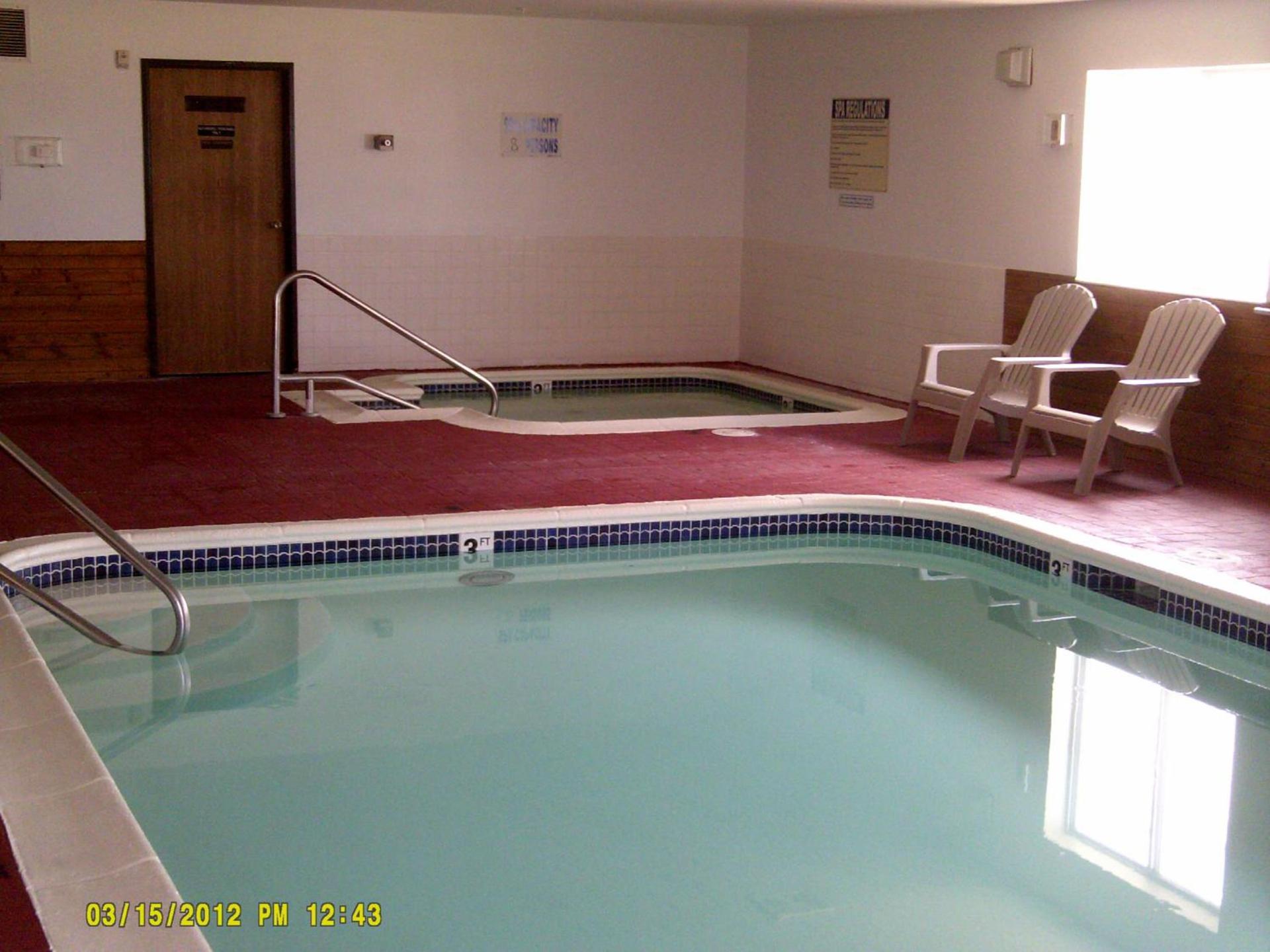 Capri Inn & Suites - Beatrice photo 3