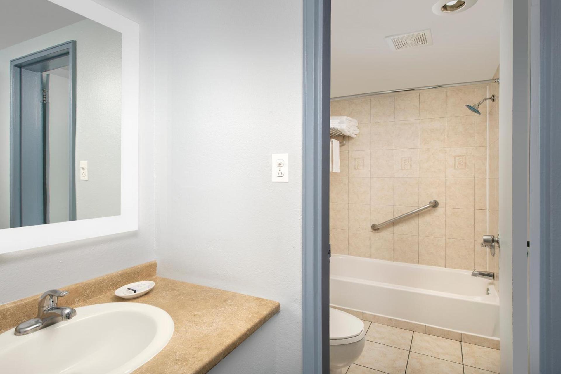 Ivy City Hotel photo 13
