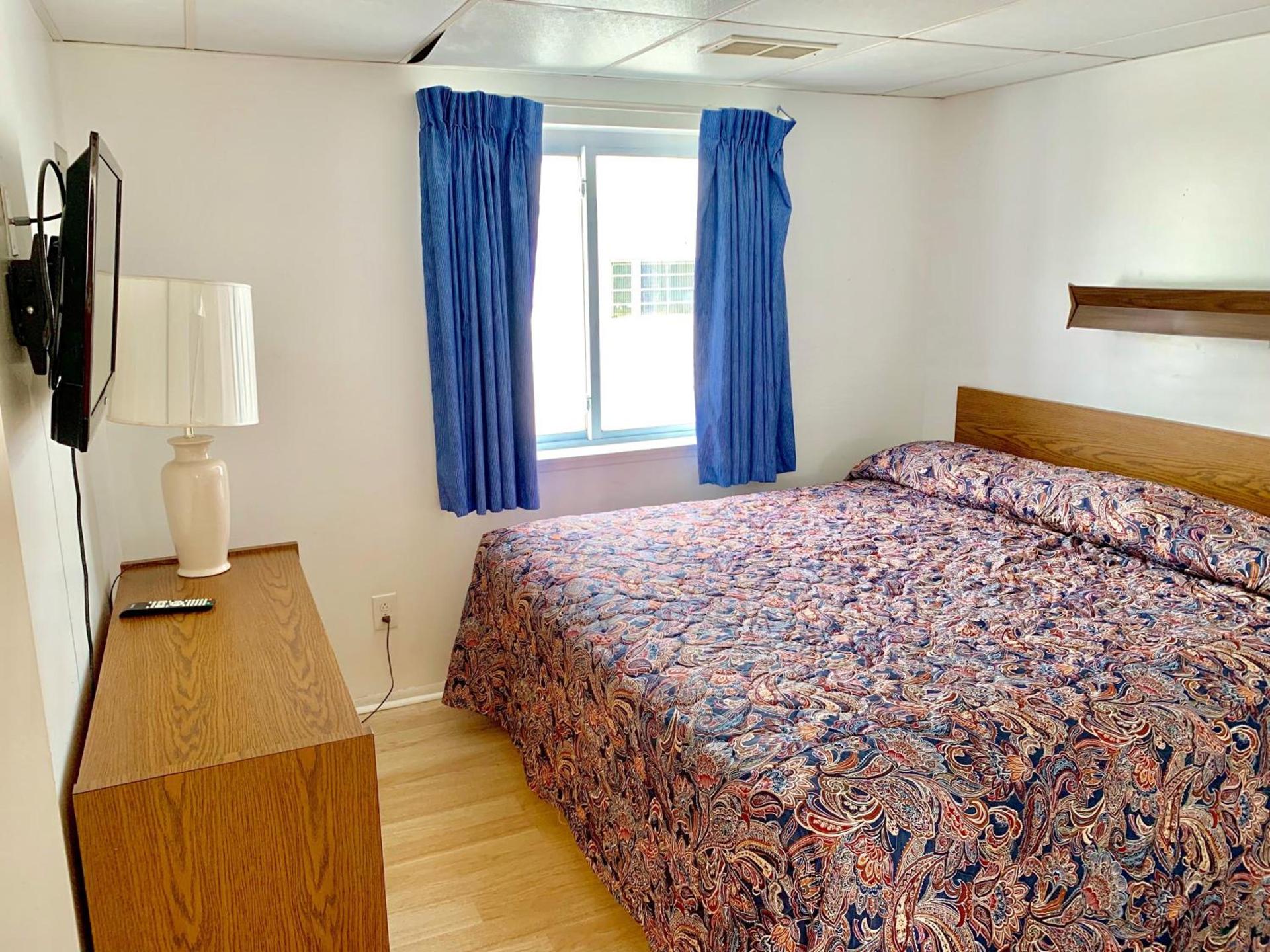 White Caps Motel photo 64