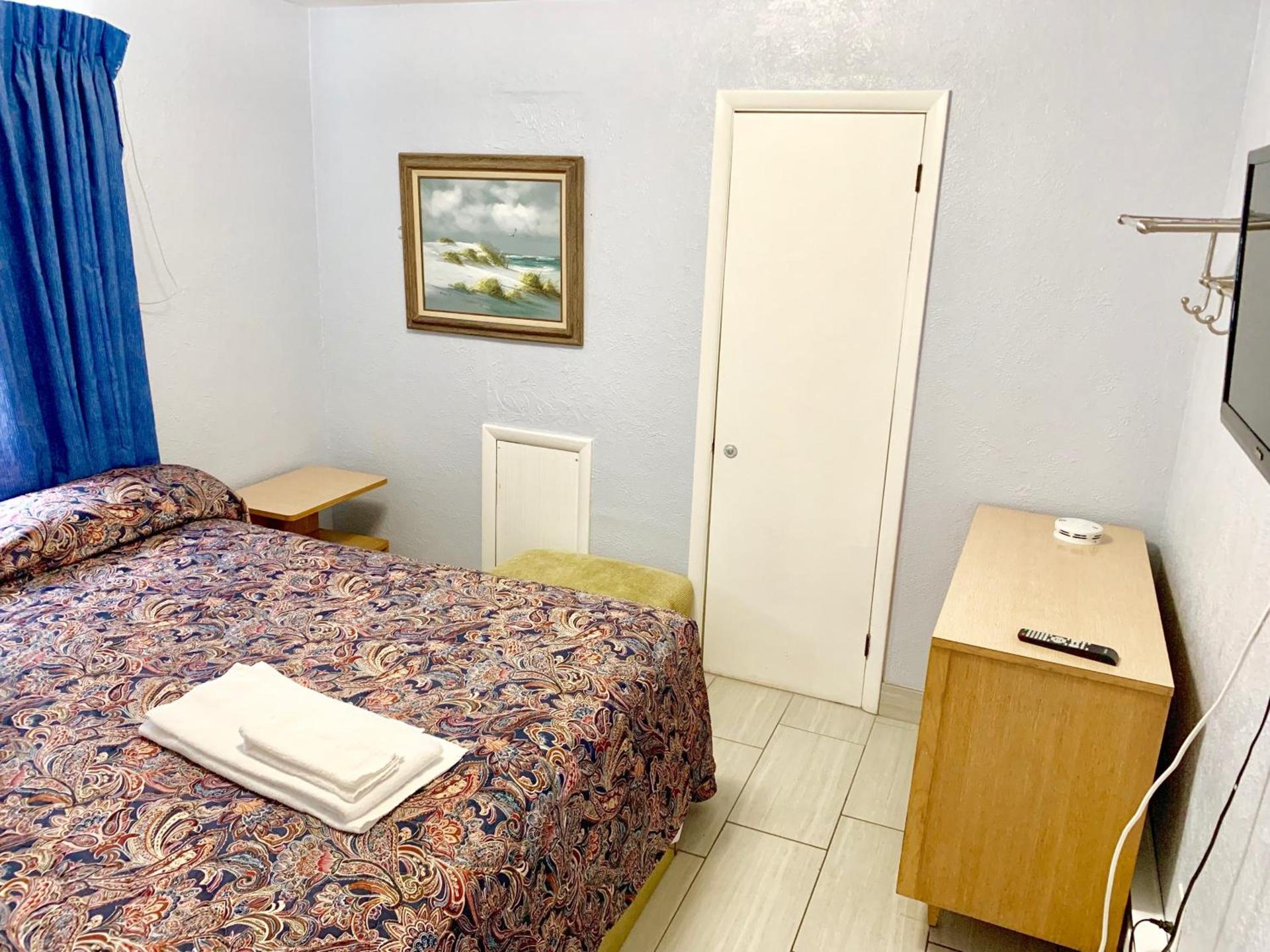 White Caps Motel photo 19