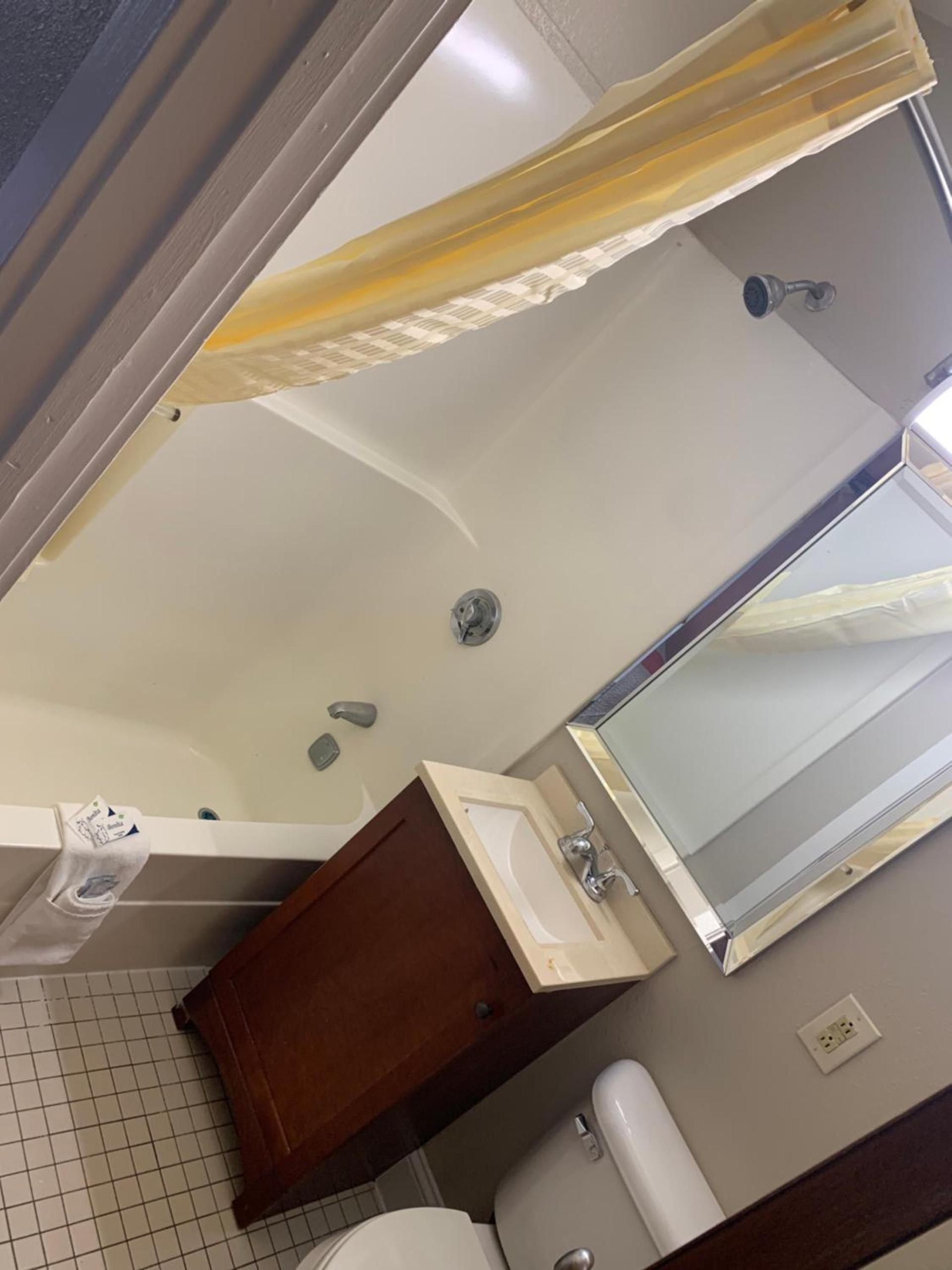 Rodeway Inn photo 13