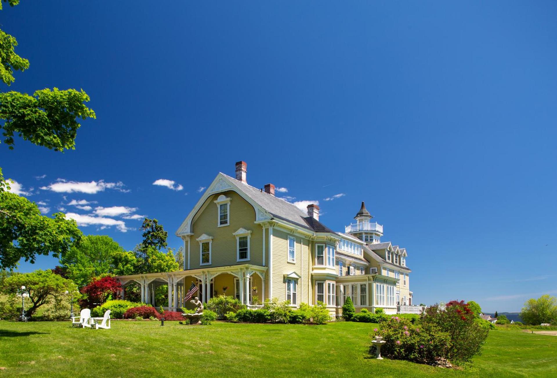 Captain Nickels Inn photo 43