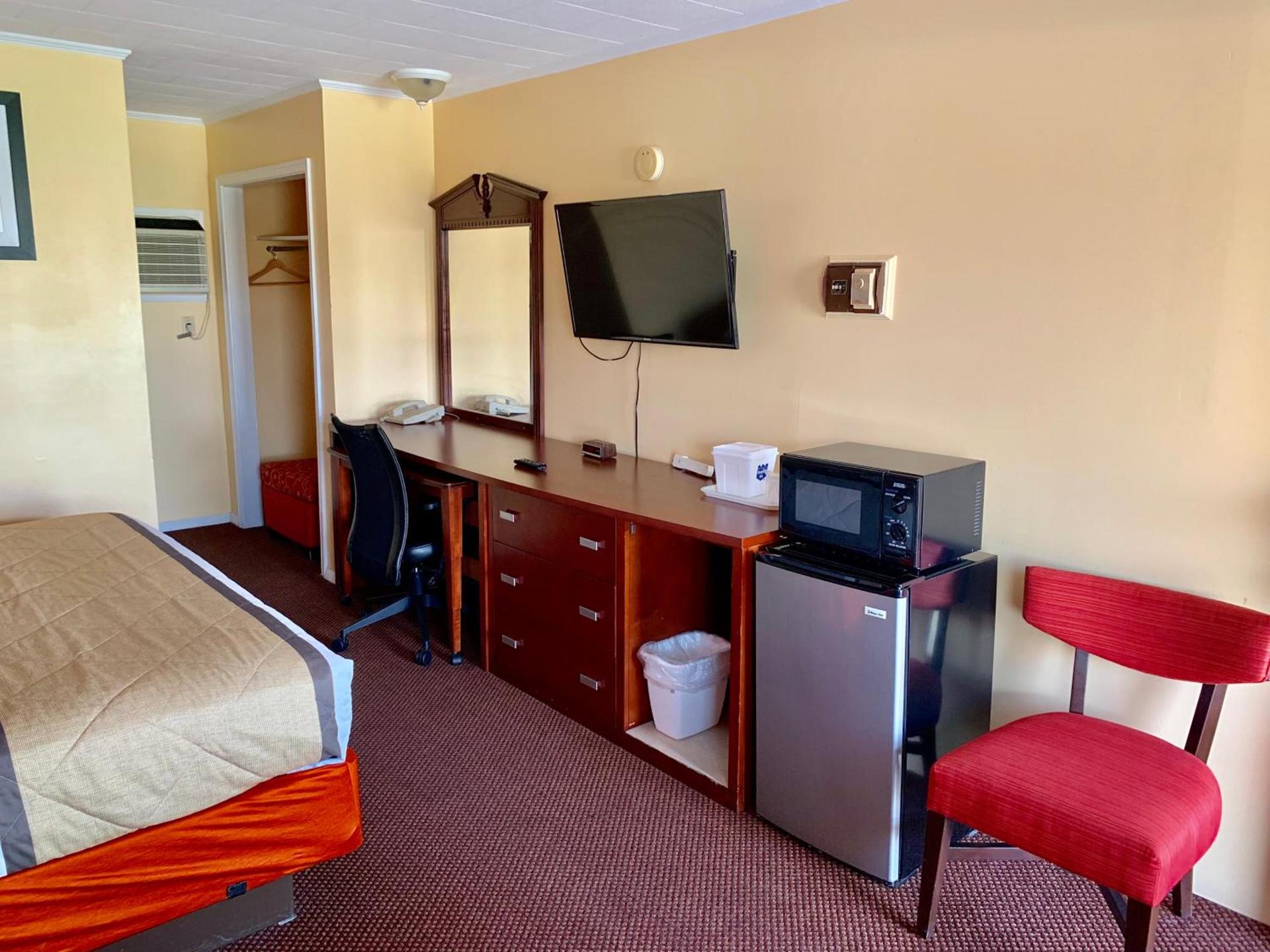 Budget Inn Mifflintown photo 6