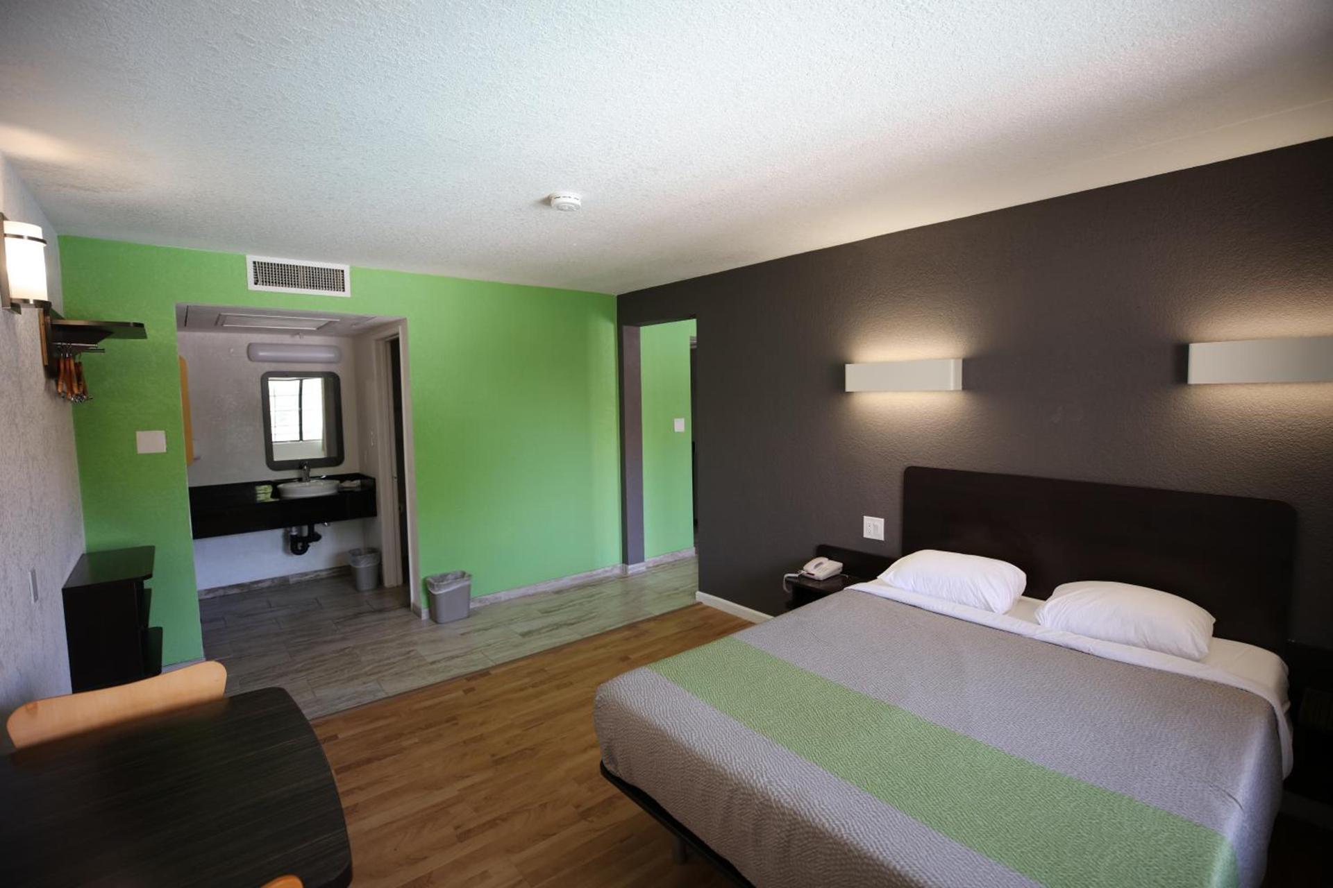 Studio 6-Barstow, CA photo 30