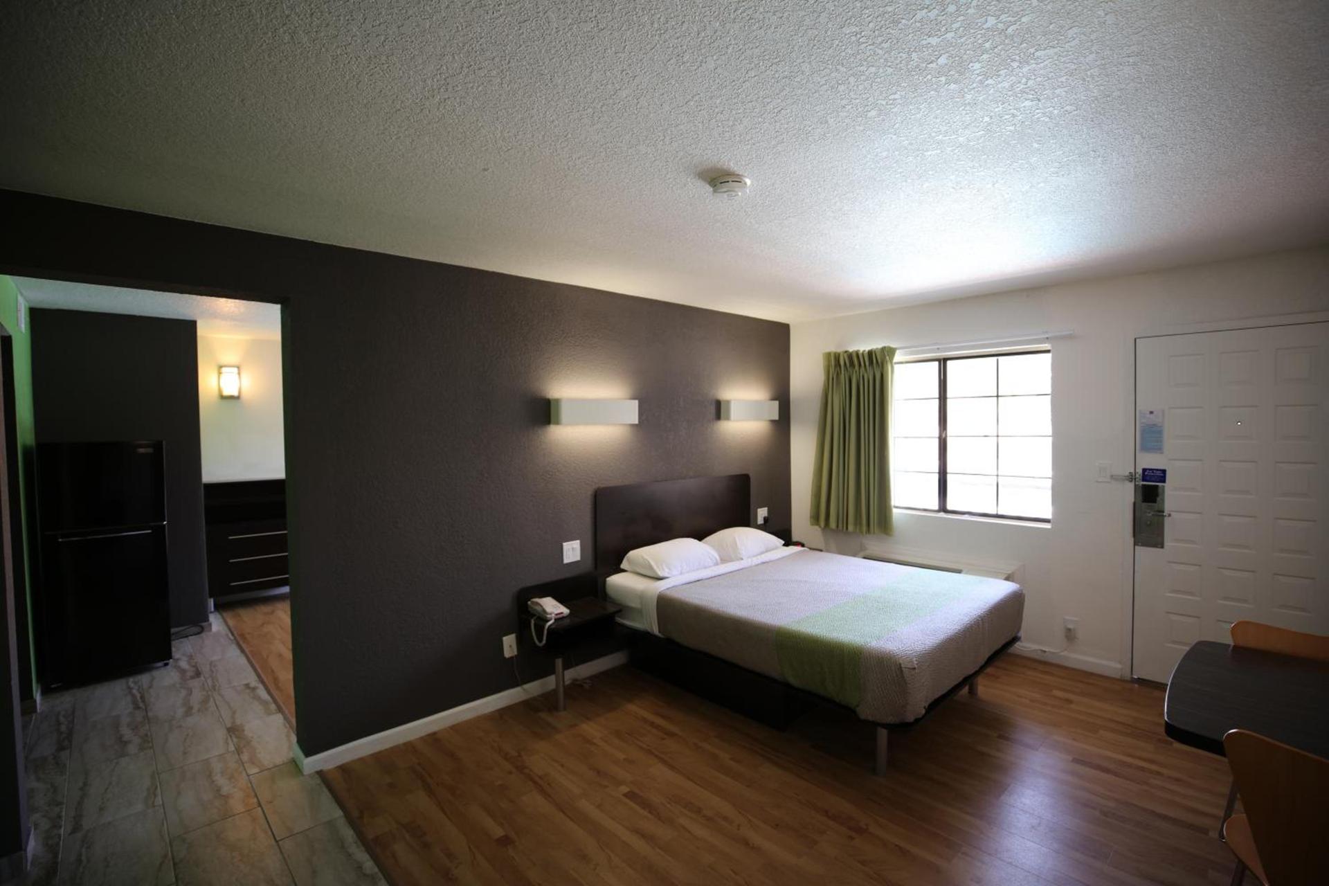 Studio 6-Barstow, CA photo 34