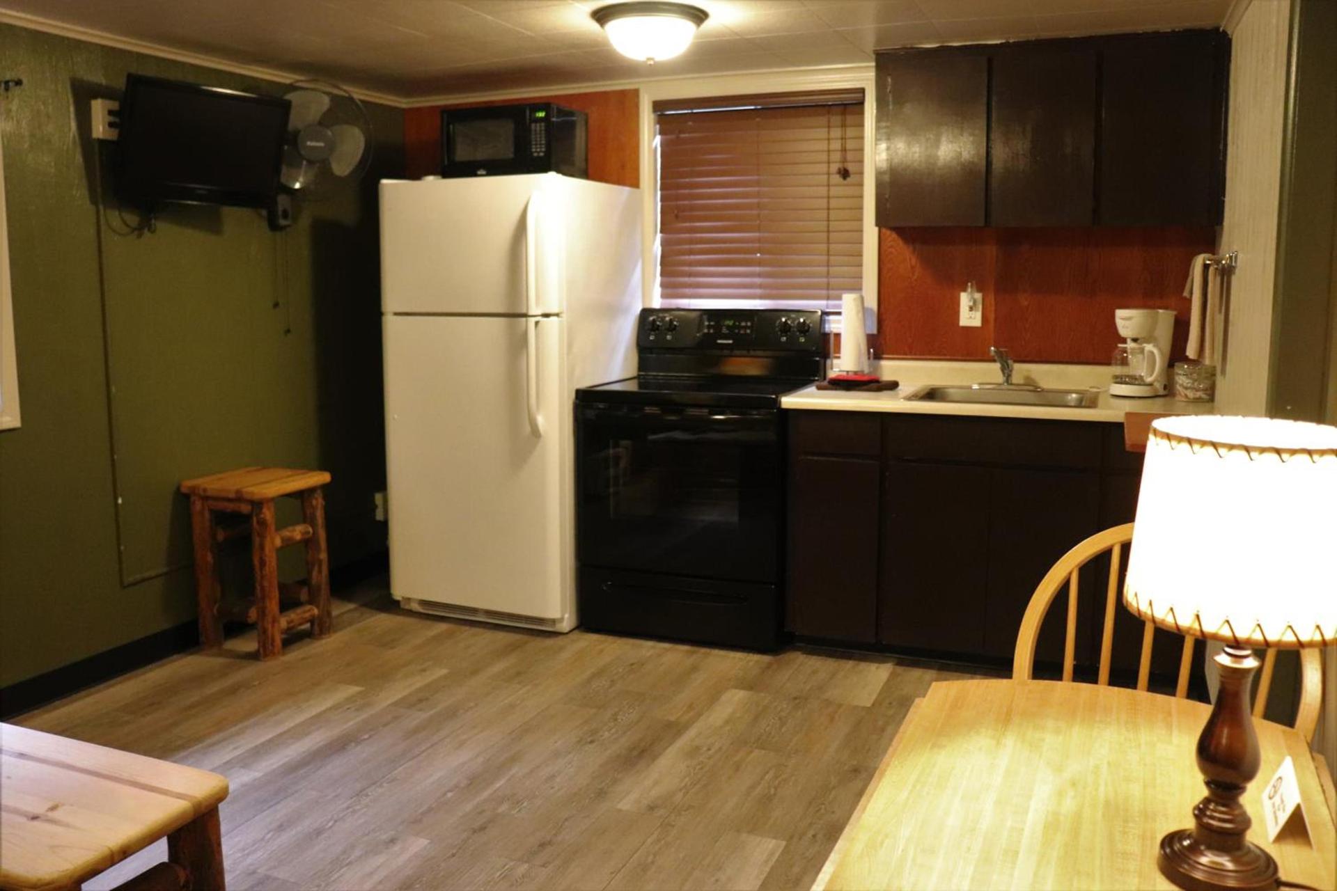 Lone Fir Resort photo 36