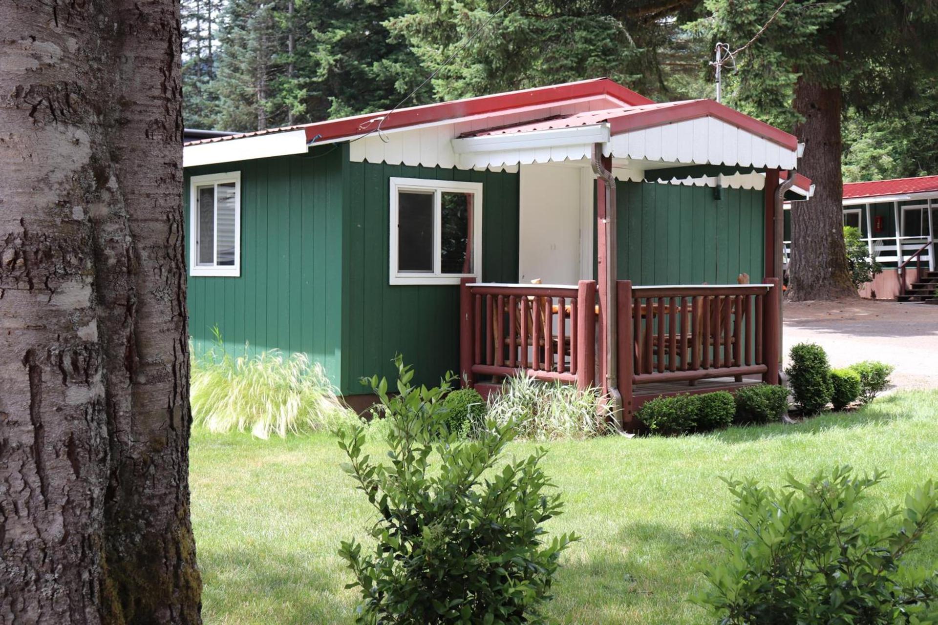 Lone Fir Resort photo 38
