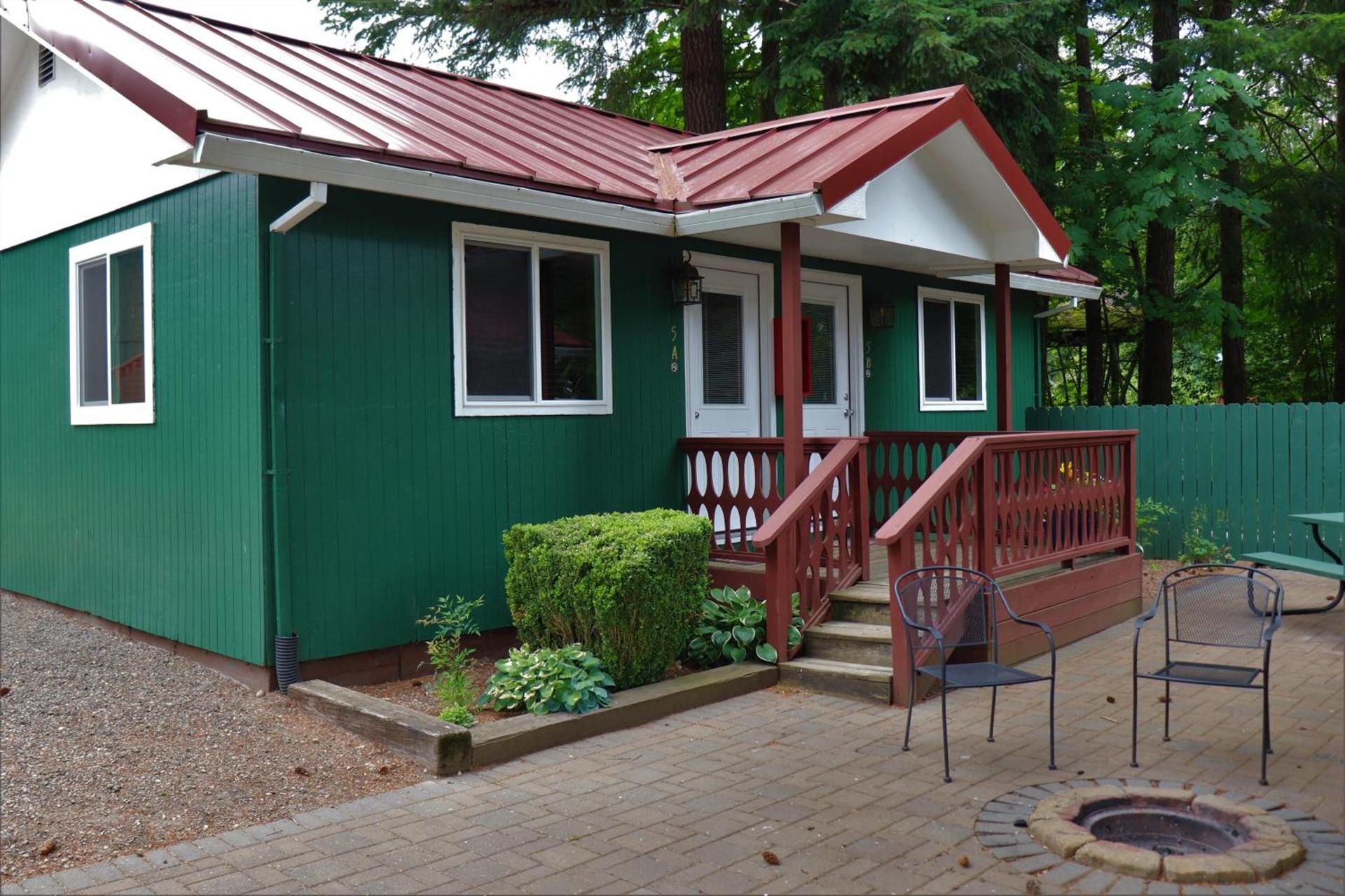 Lone Fir Resort photo 21