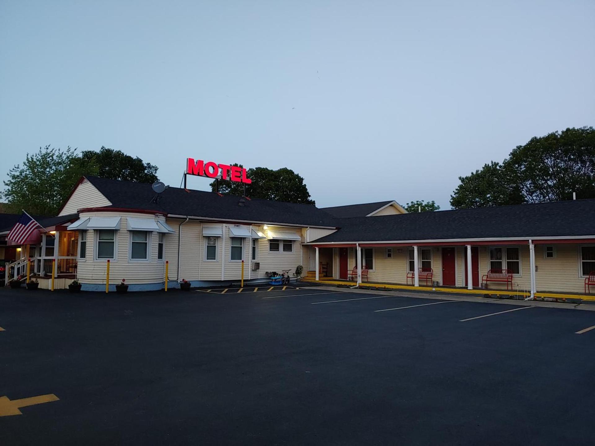 Maine Motel photo 9