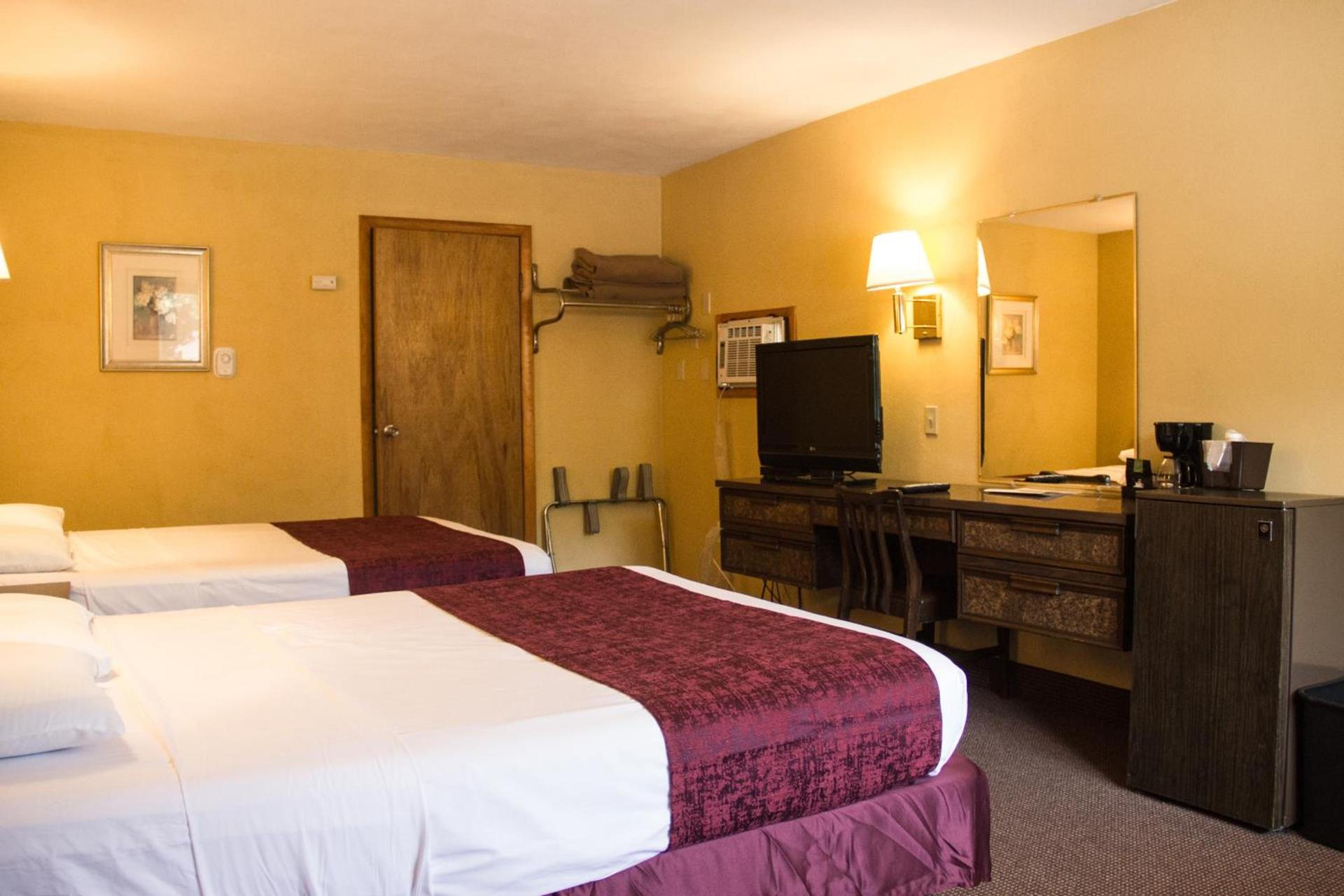 Fran Cove Motel photo 31