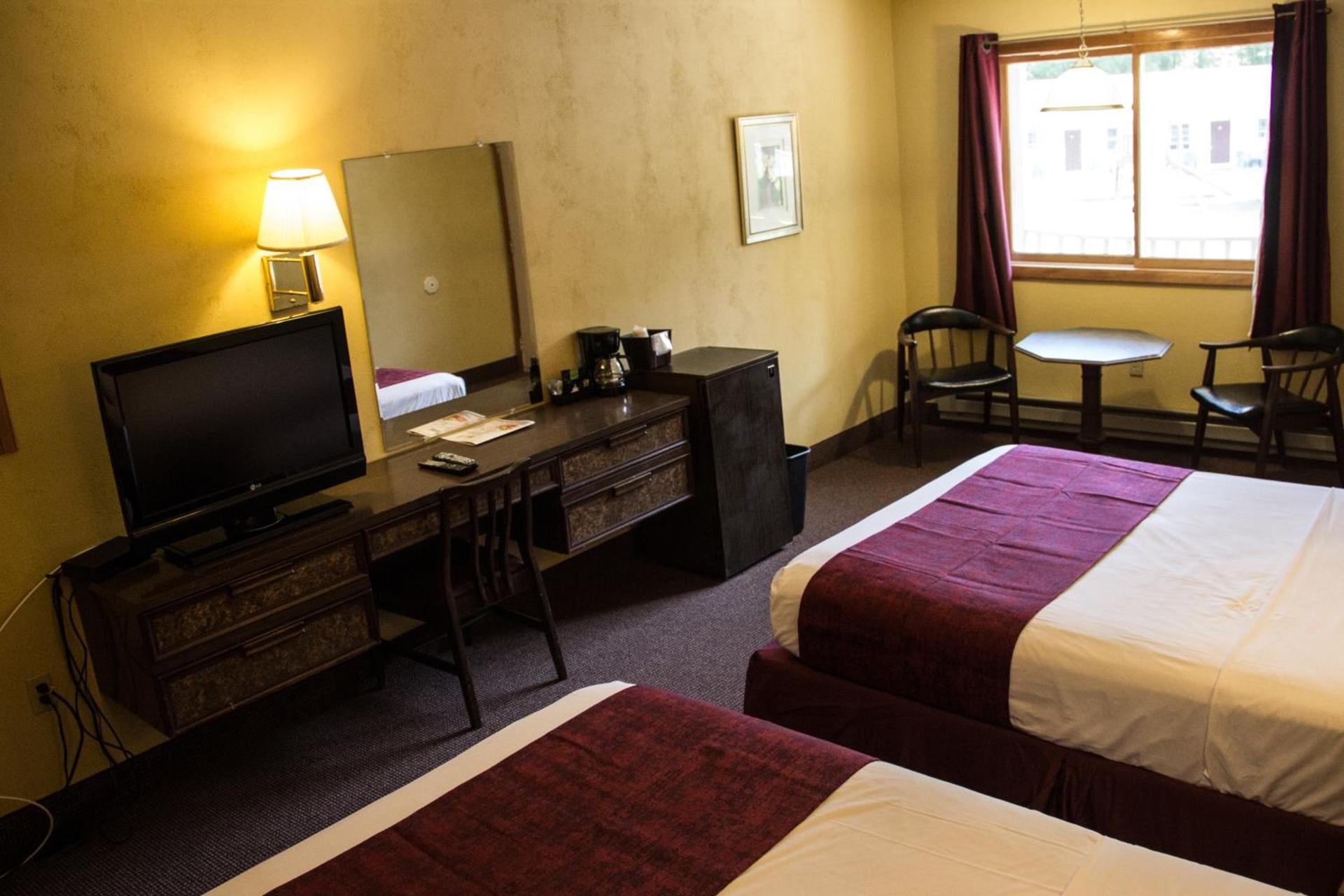 Fran Cove Motel photo 30