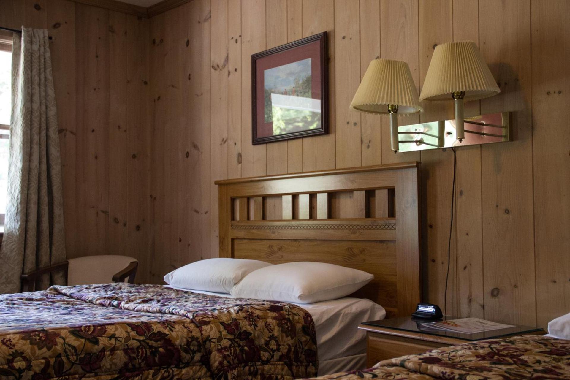 Fran Cove Motel photo 22