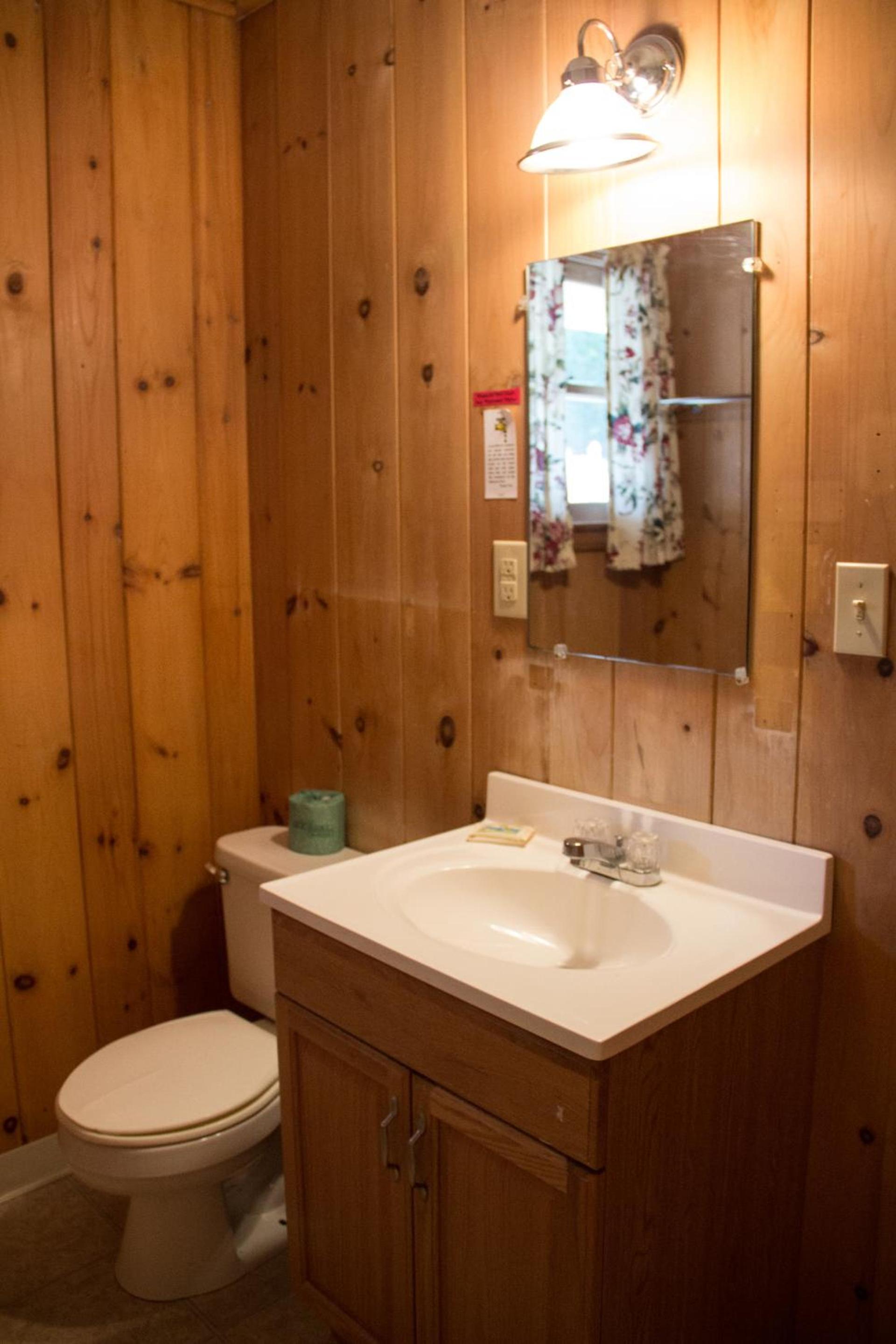 Fran Cove Motel photo 19