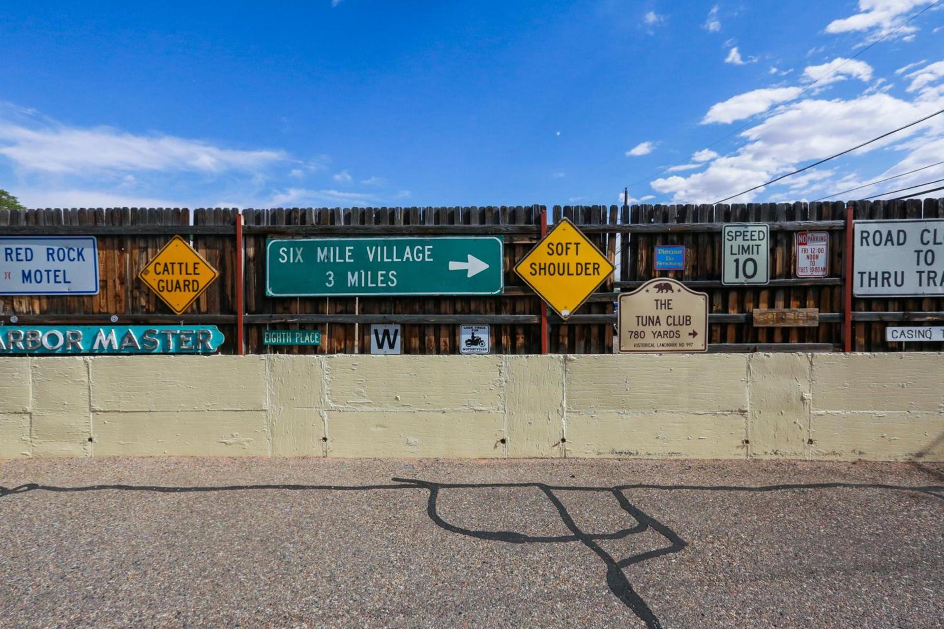 Red Rock Motel and Dam Motel photo 41