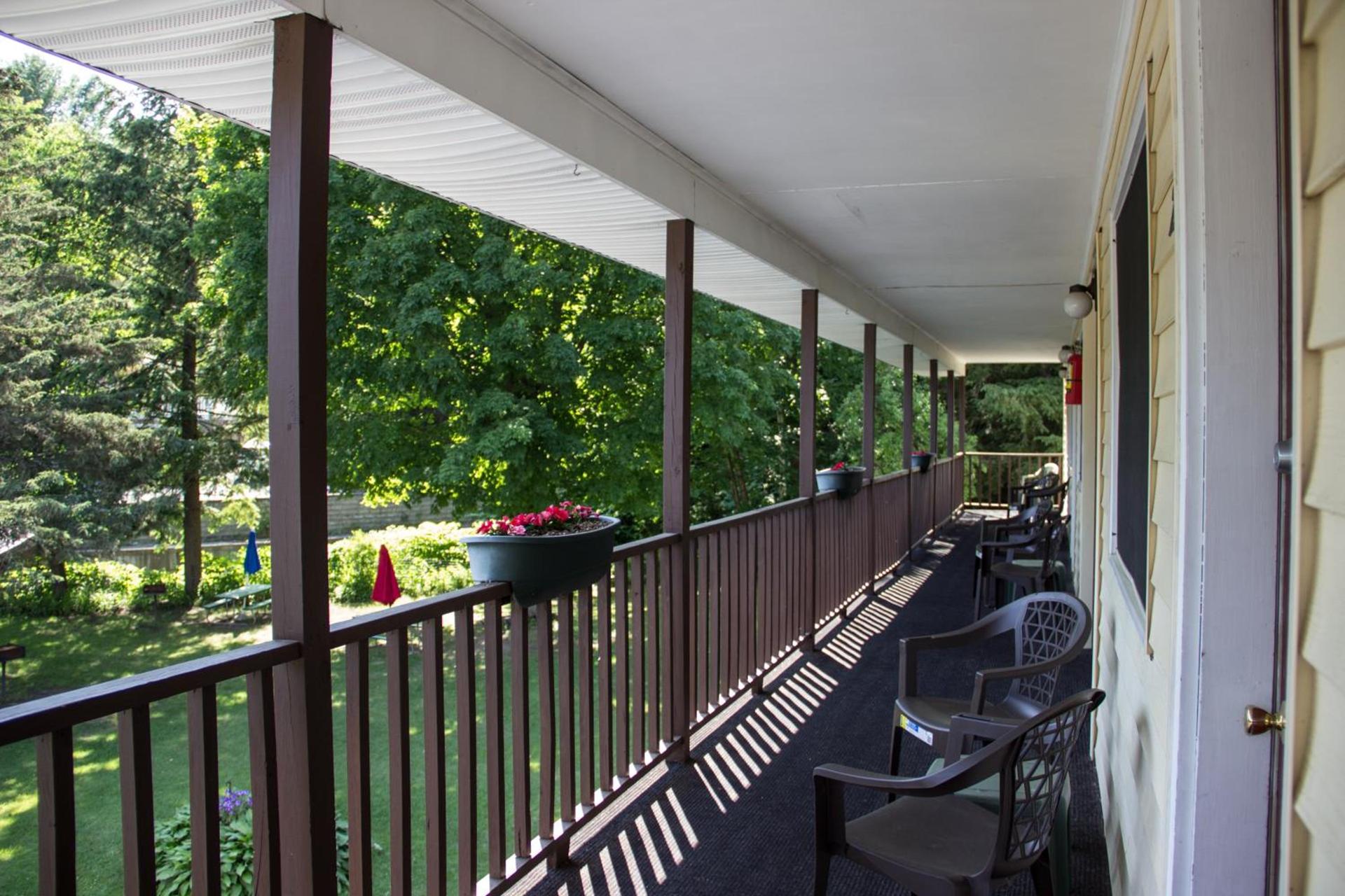 Fran Cove Motel photo 16