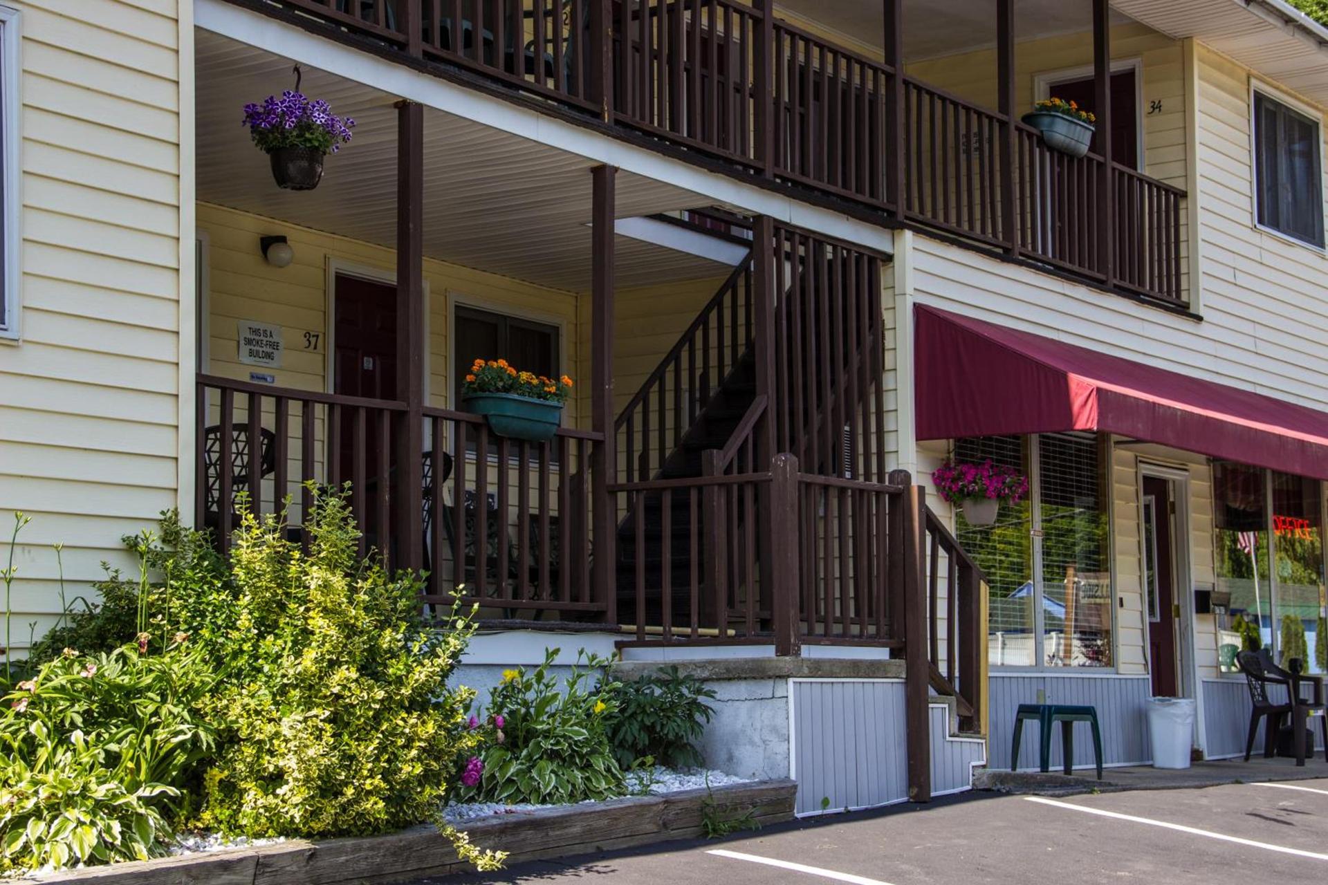 Fran Cove Motel photo 13