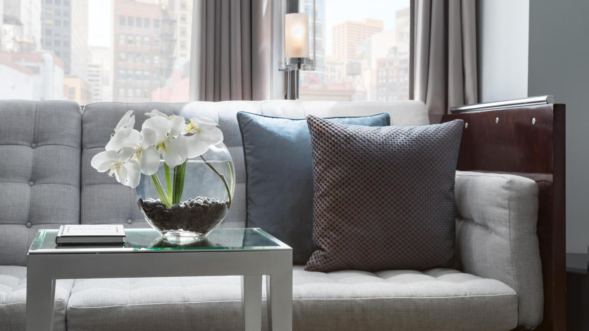 Royalton New York photo 8