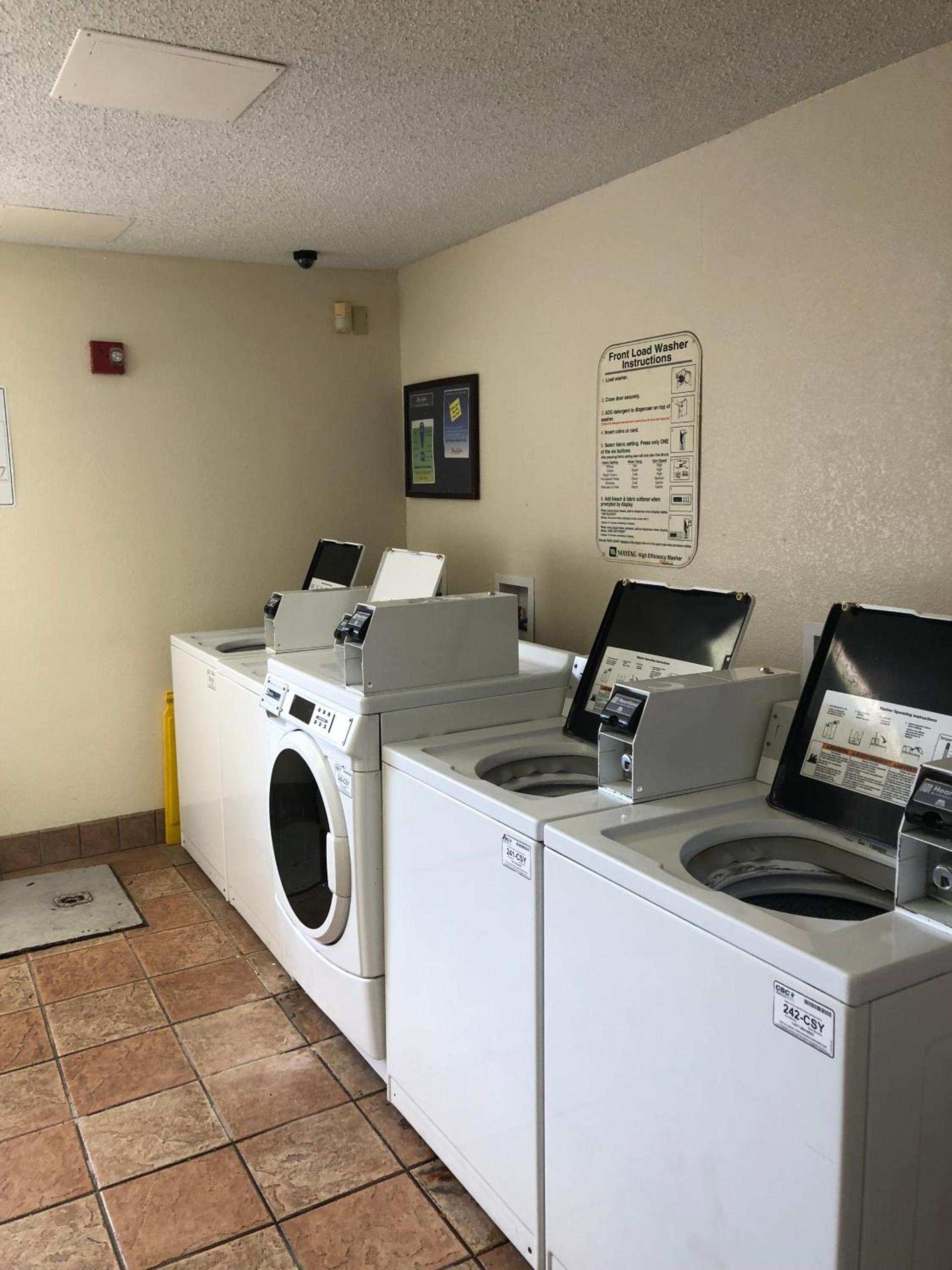 InTown Suites Extended Stay Dallas TX - Love Field Airport photo 14