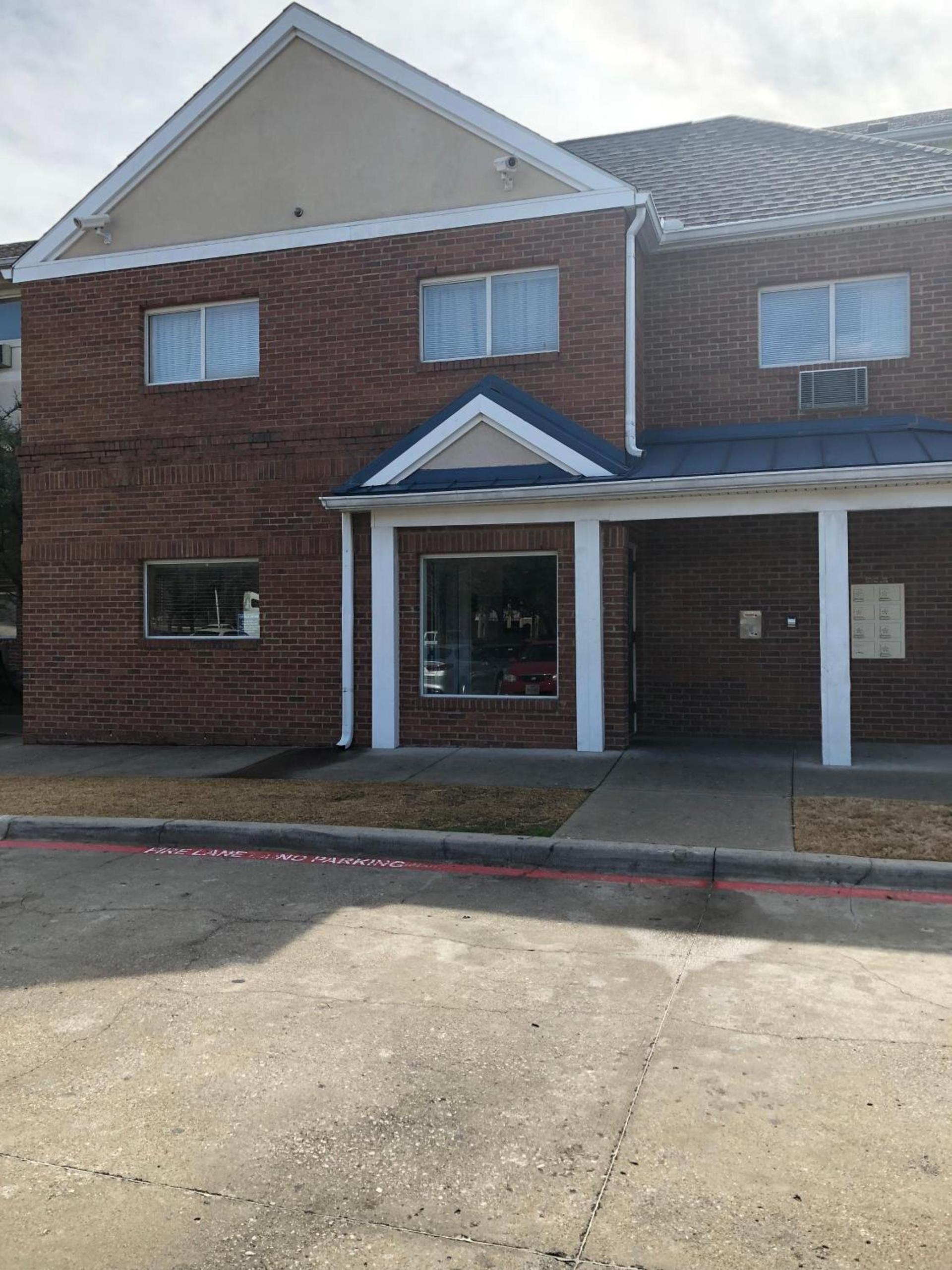 InTown Suites Extended Stay Dallas TX - Love Field Airport photo 1