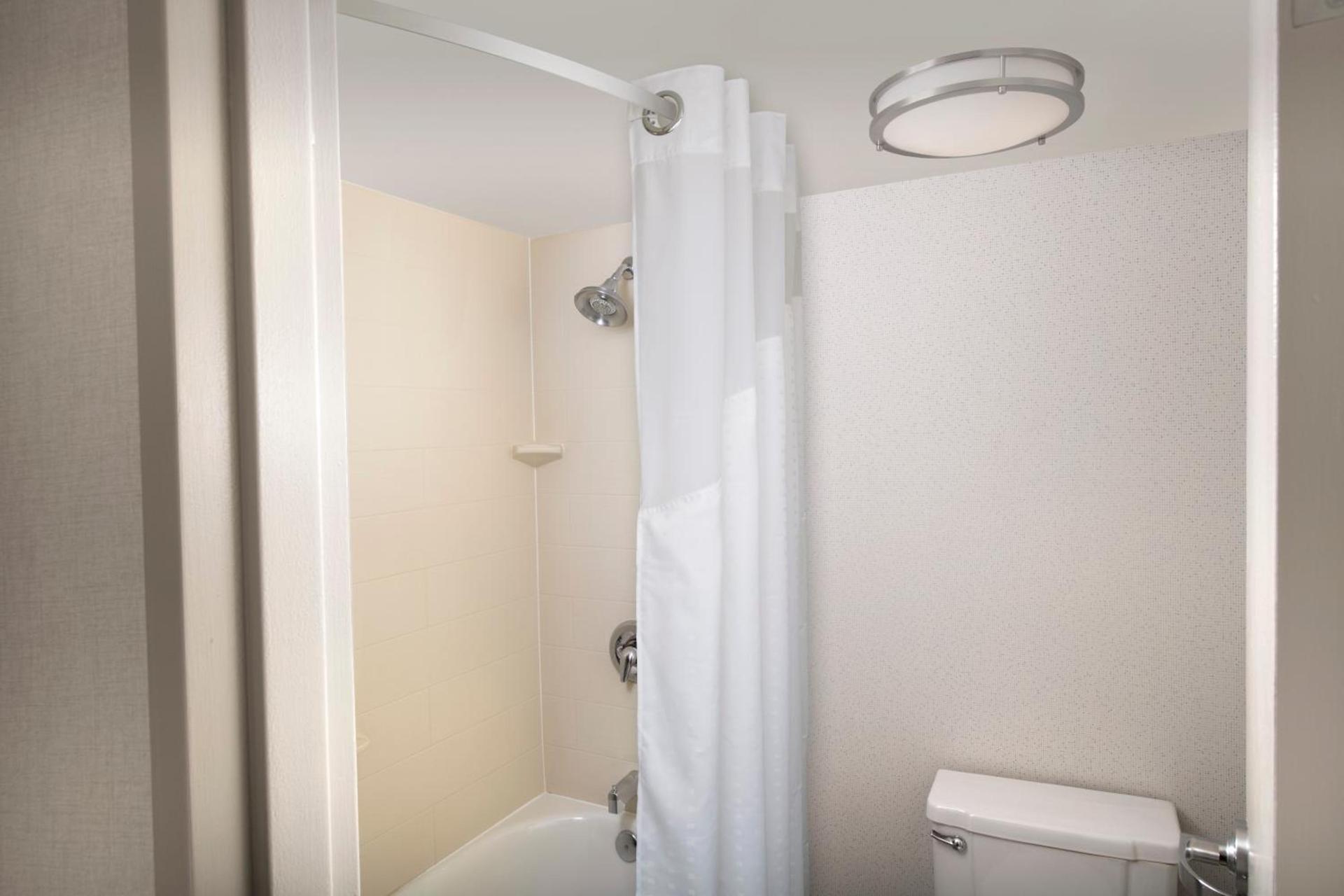 Holiday Inn Express Boston - Saugus by IHG photo 8