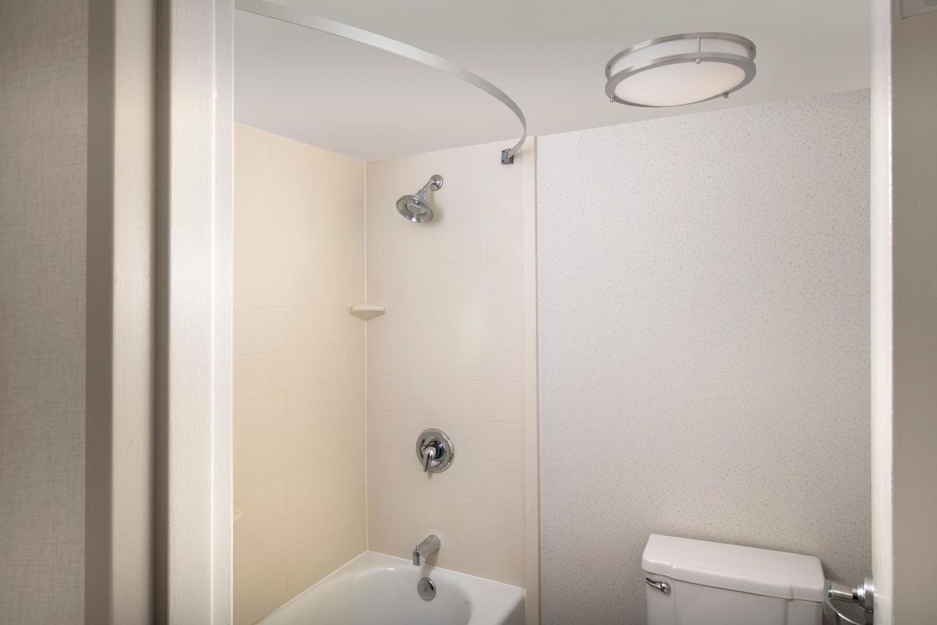 Holiday Inn Express Boston - Saugus by IHG photo 4