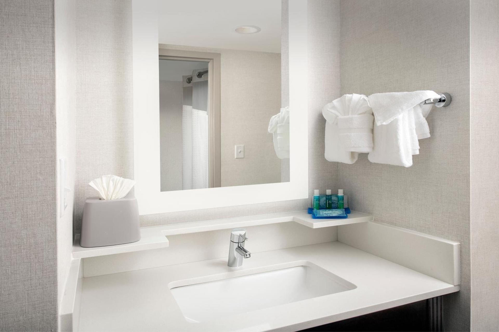 Holiday Inn Express Boston - Saugus by IHG photo 9