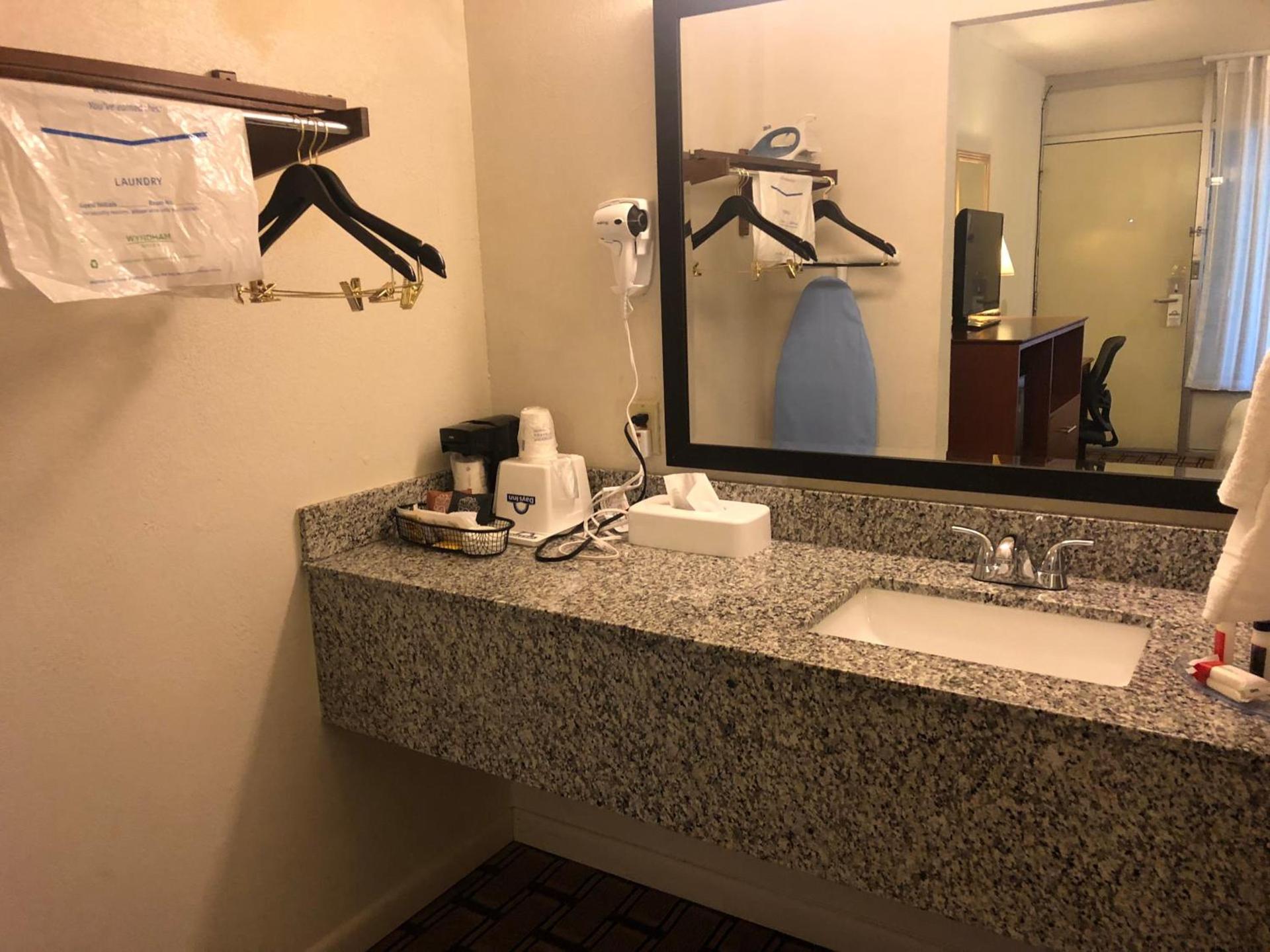 Days Inn by Wyndham Natchez photo 50