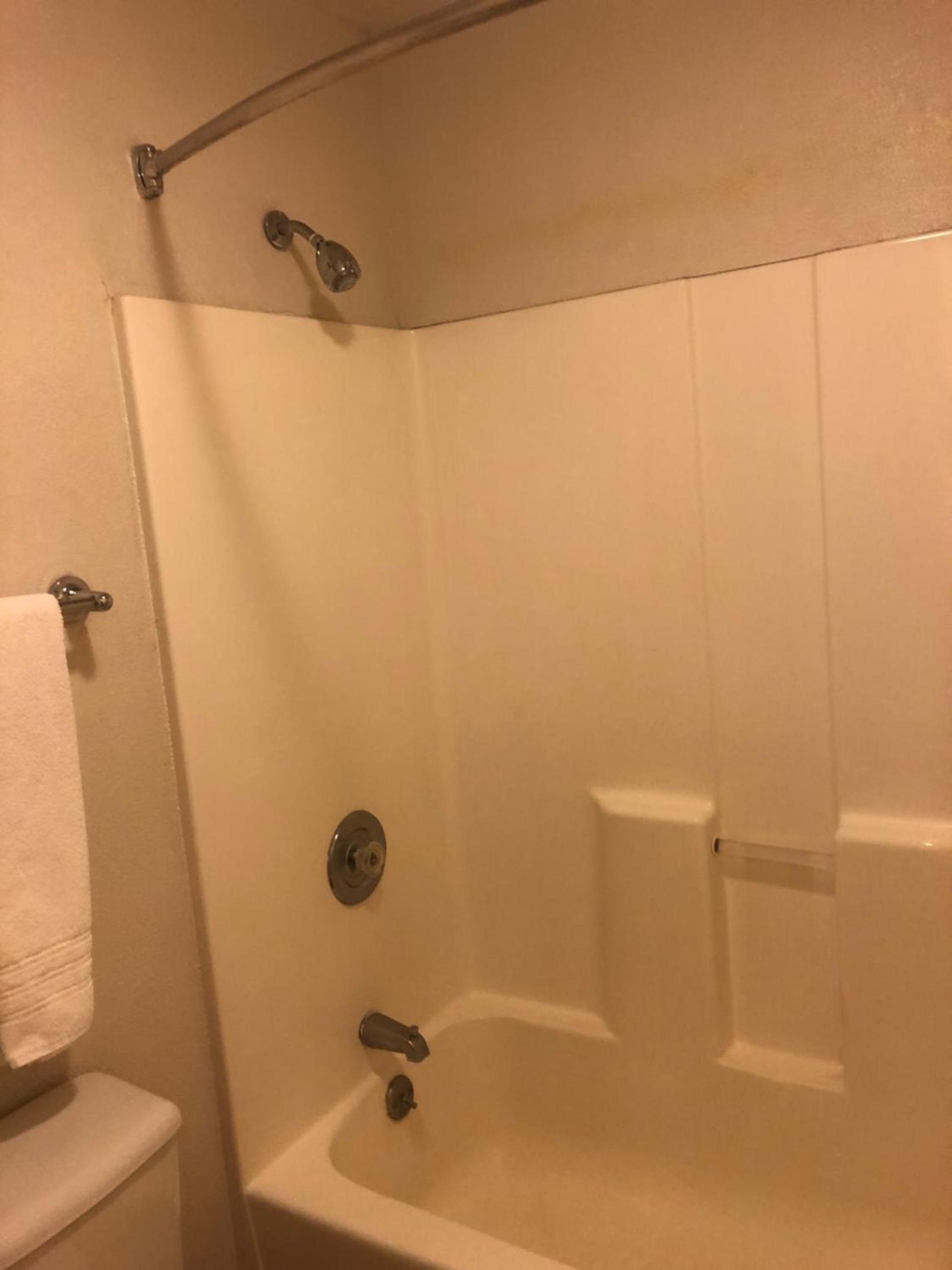 Days Inn by Wyndham Natchez photo 49