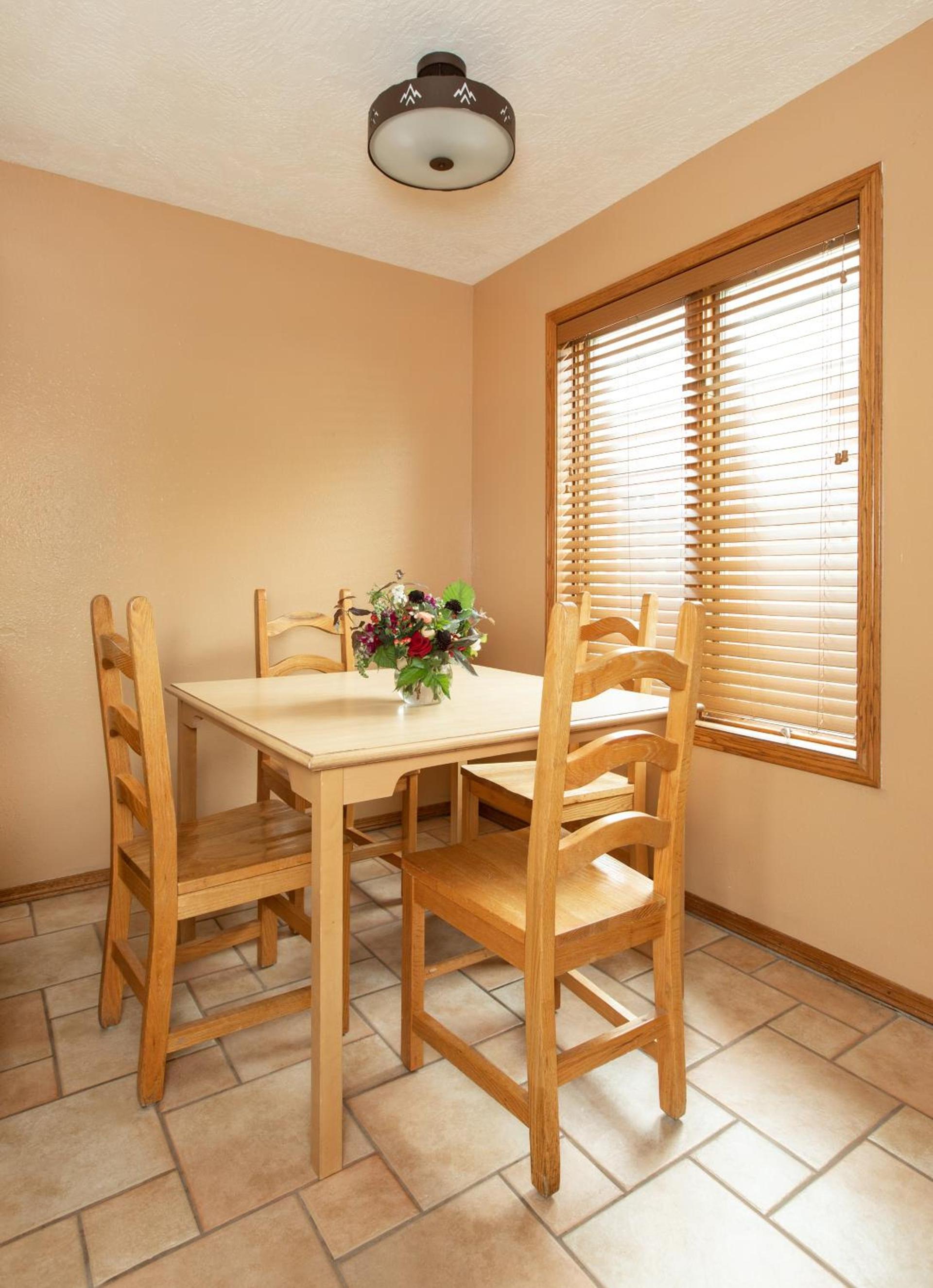Flat Creek Inn photo 10