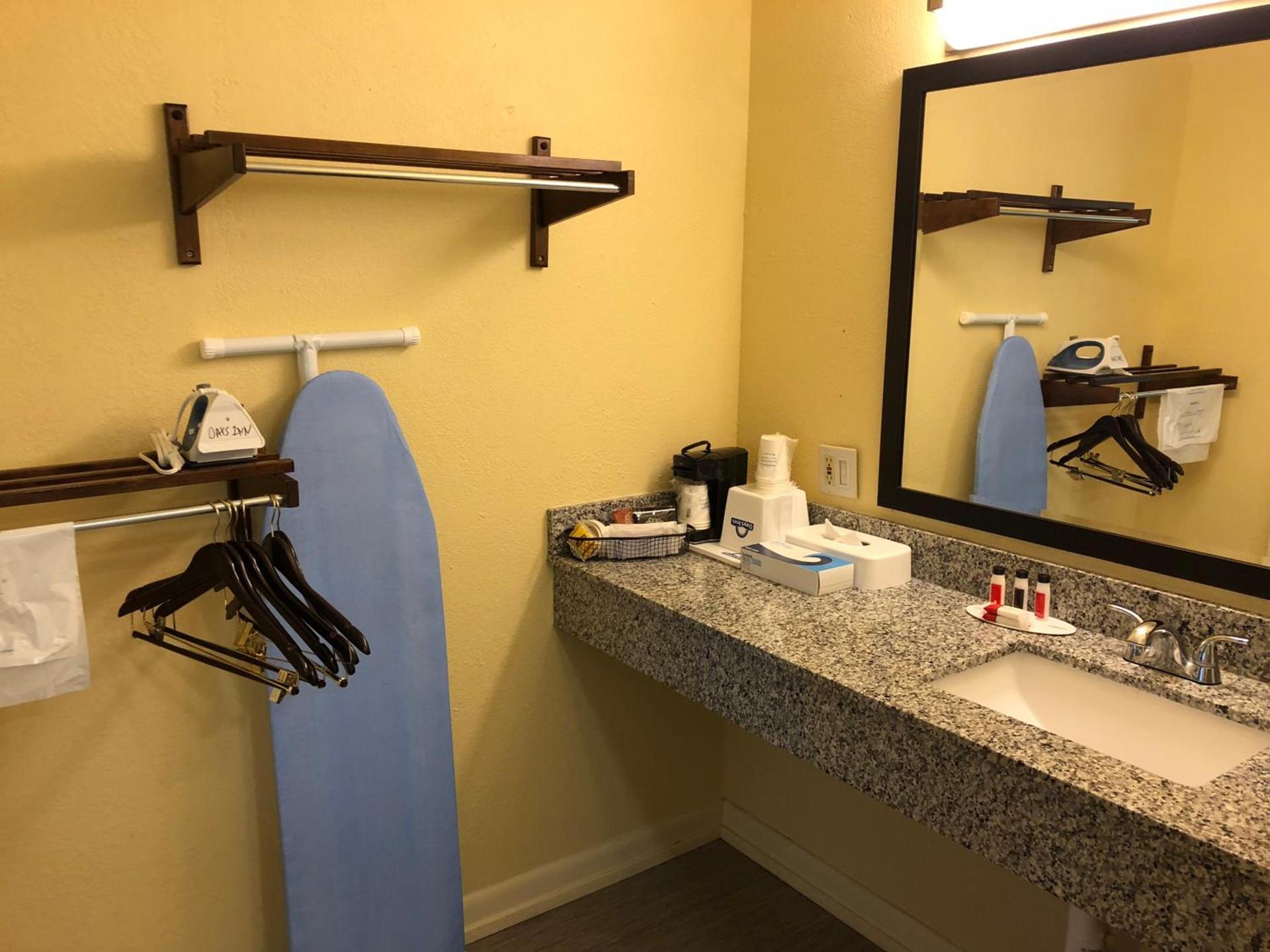 Days Inn by Wyndham Natchez photo 48