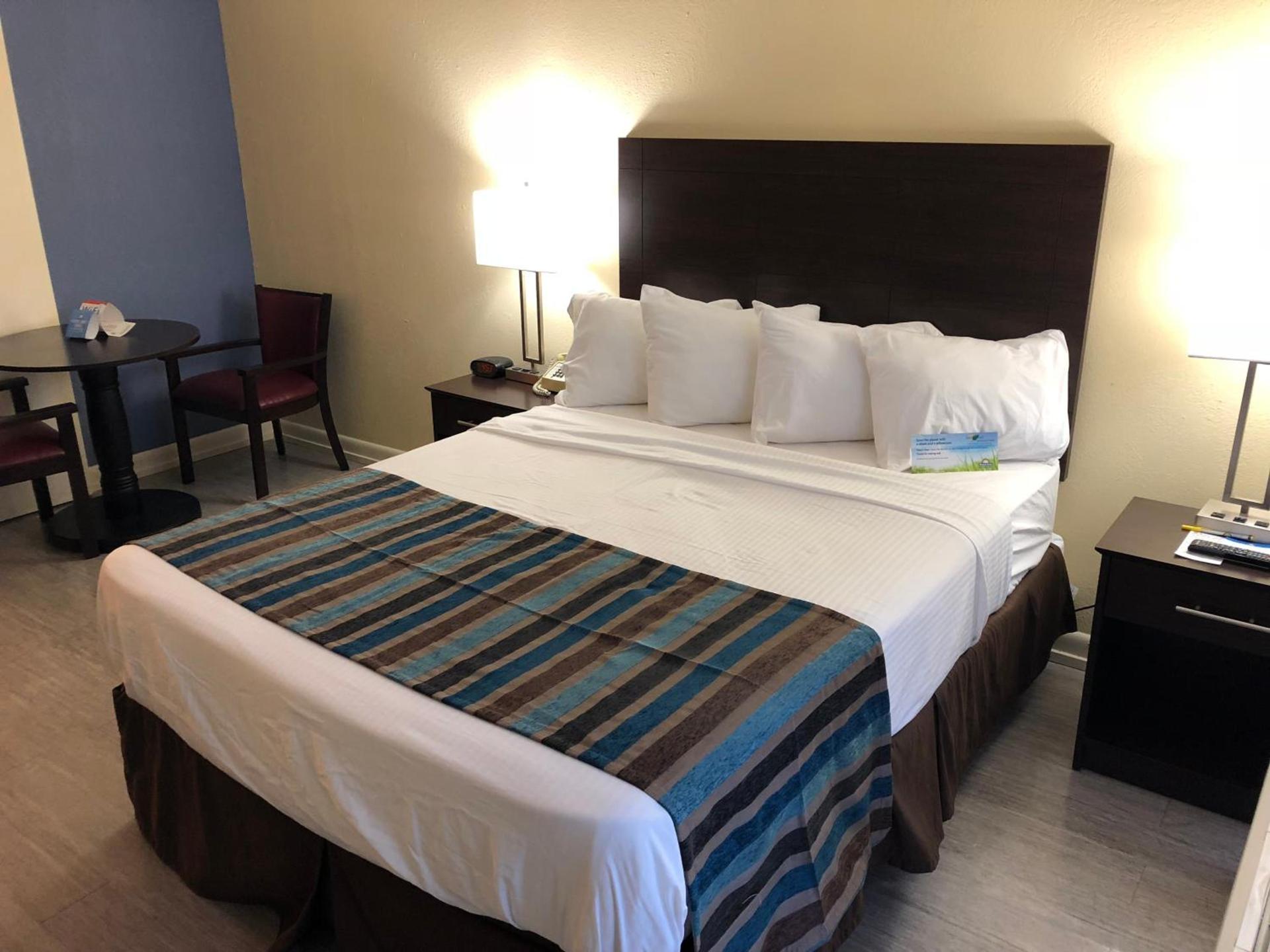 Days Inn by Wyndham Natchez photo 45
