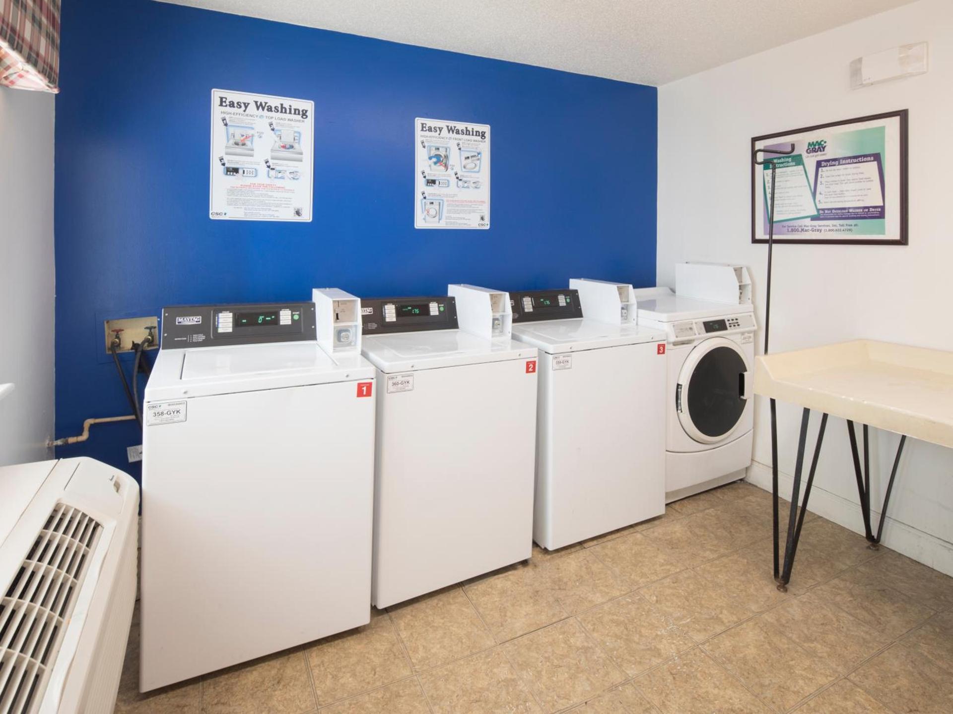 InTown Suites Extended Stay Atlanta GA - KSU Kennesaw photo 11