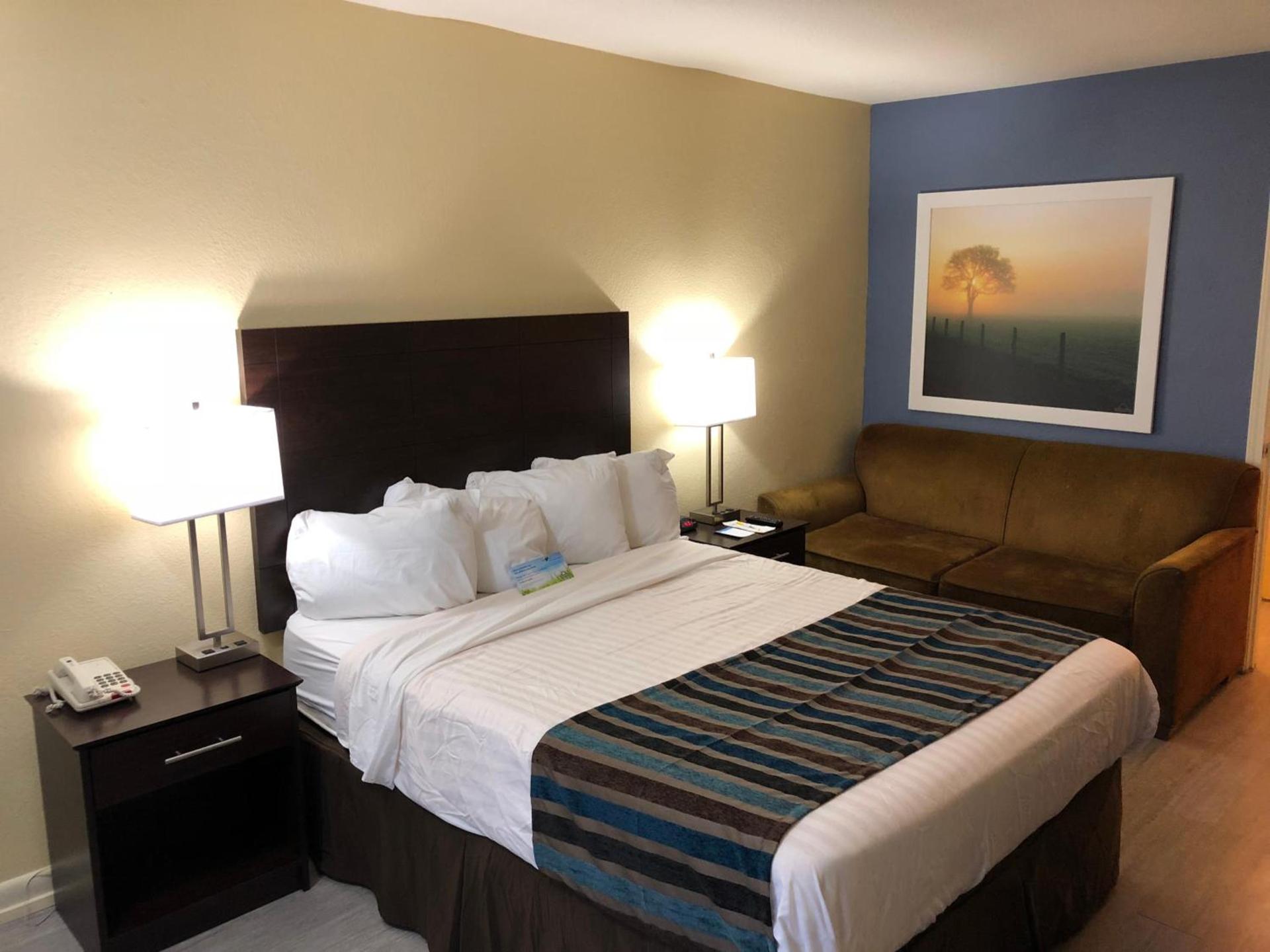 Days Inn by Wyndham Natchez photo 41