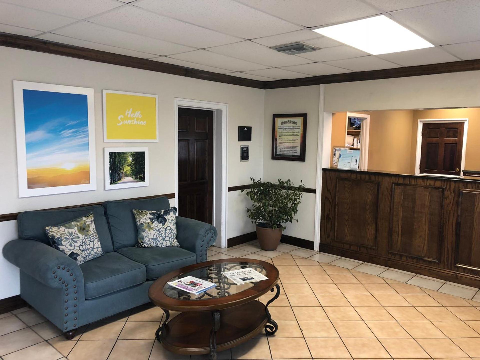 Days Inn by Wyndham Natchez photo 35