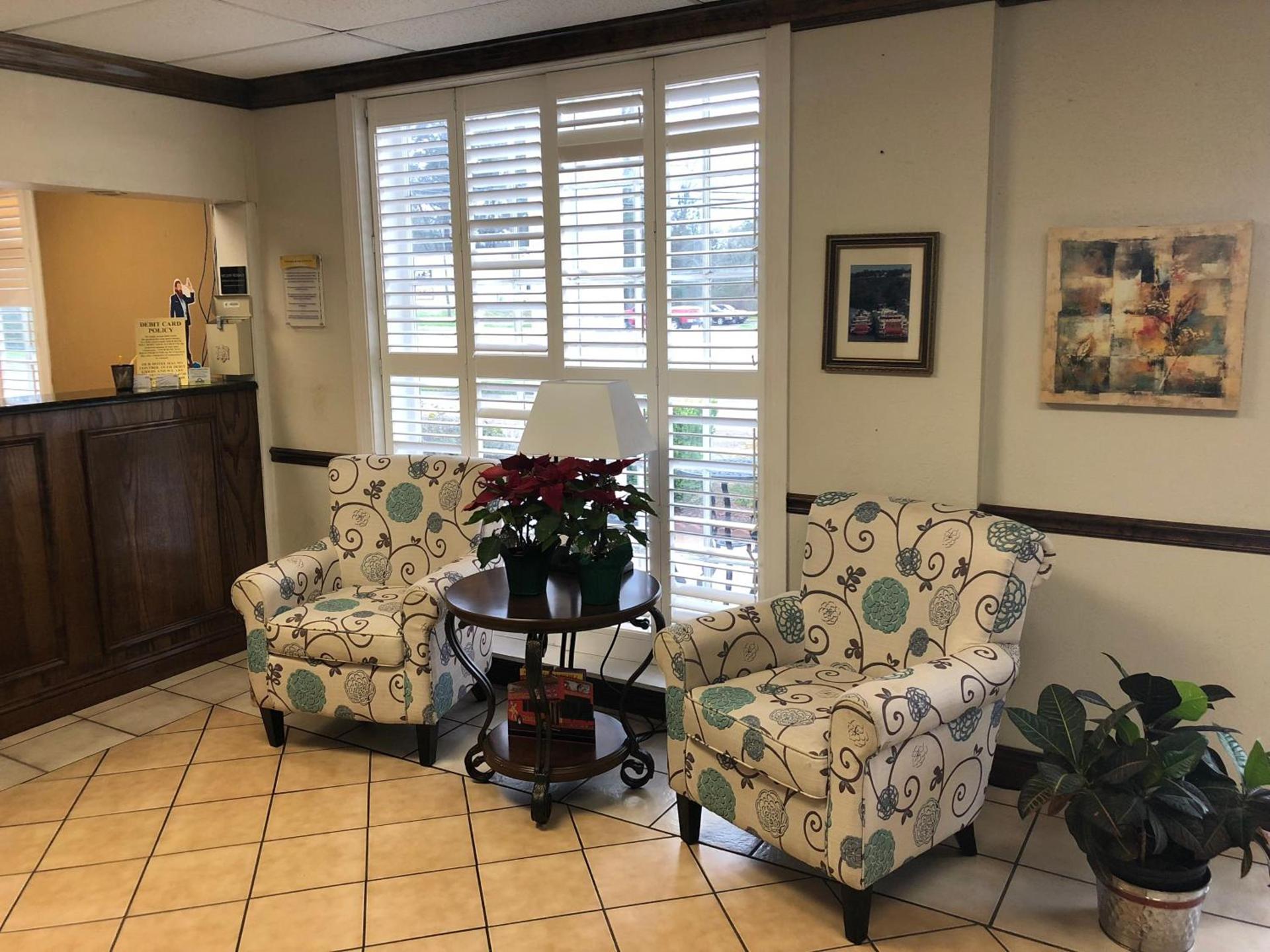 Days Inn by Wyndham Natchez photo 36