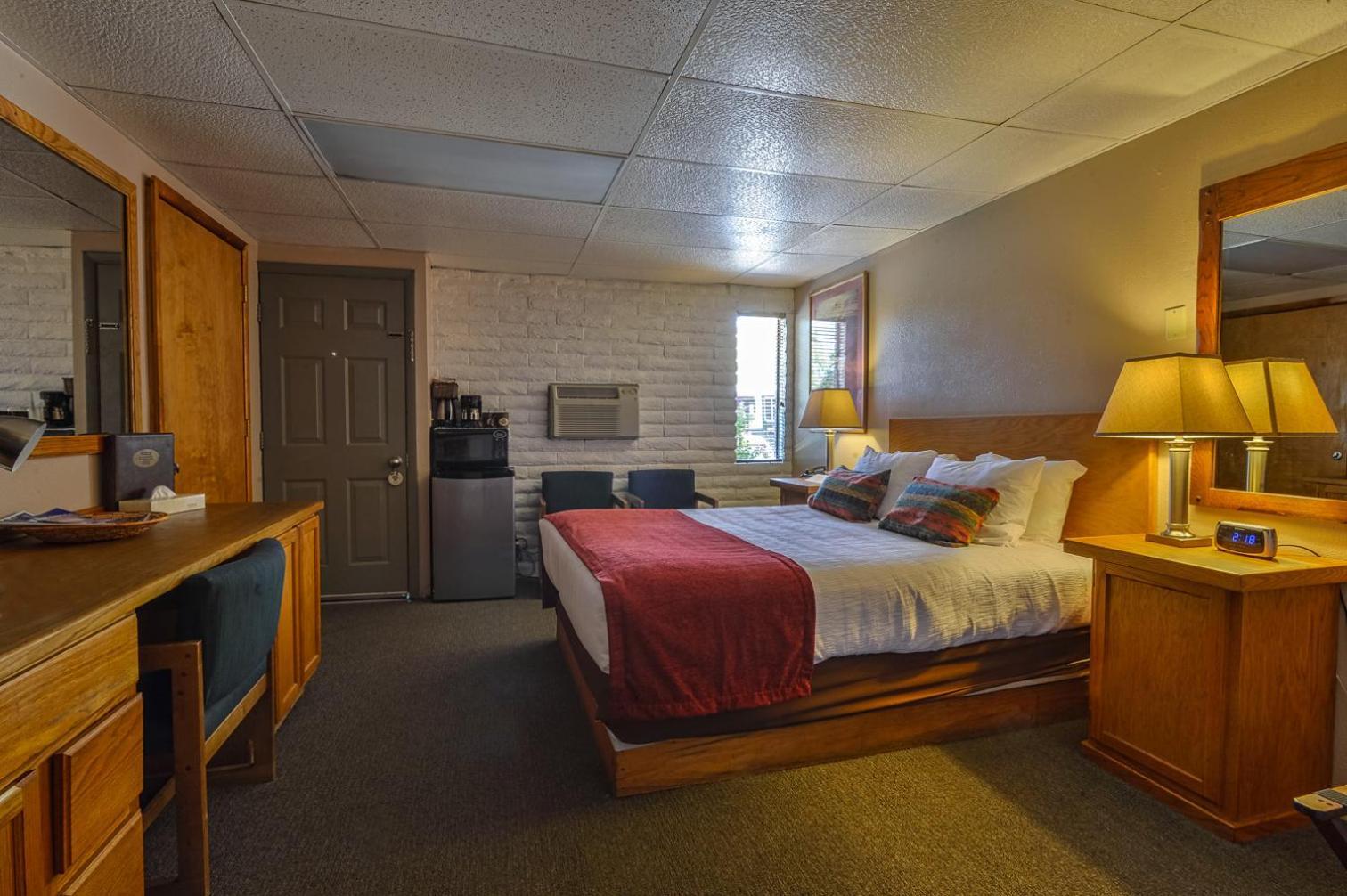 Rustic Inn photo 26