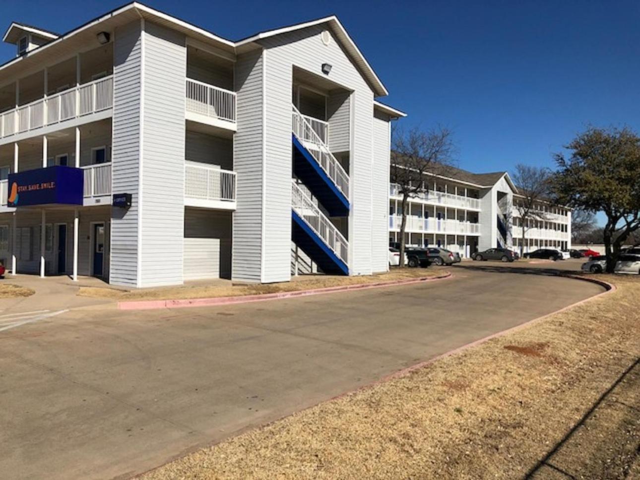 InTown Suites Extended Stay Arlington - Central photo 1
