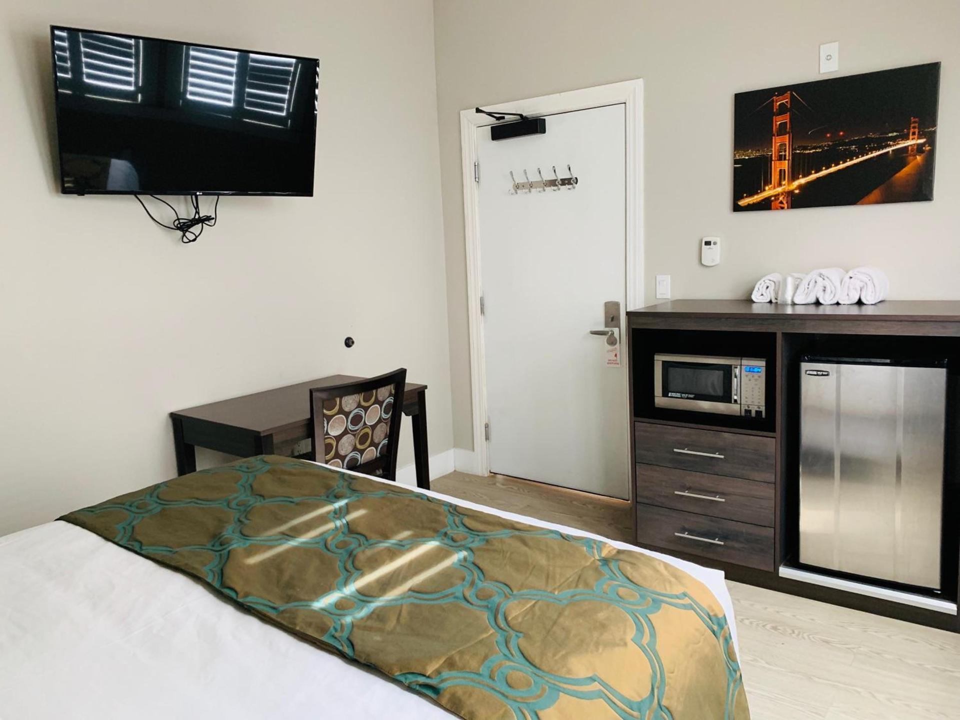 Bay Hotel photo 26