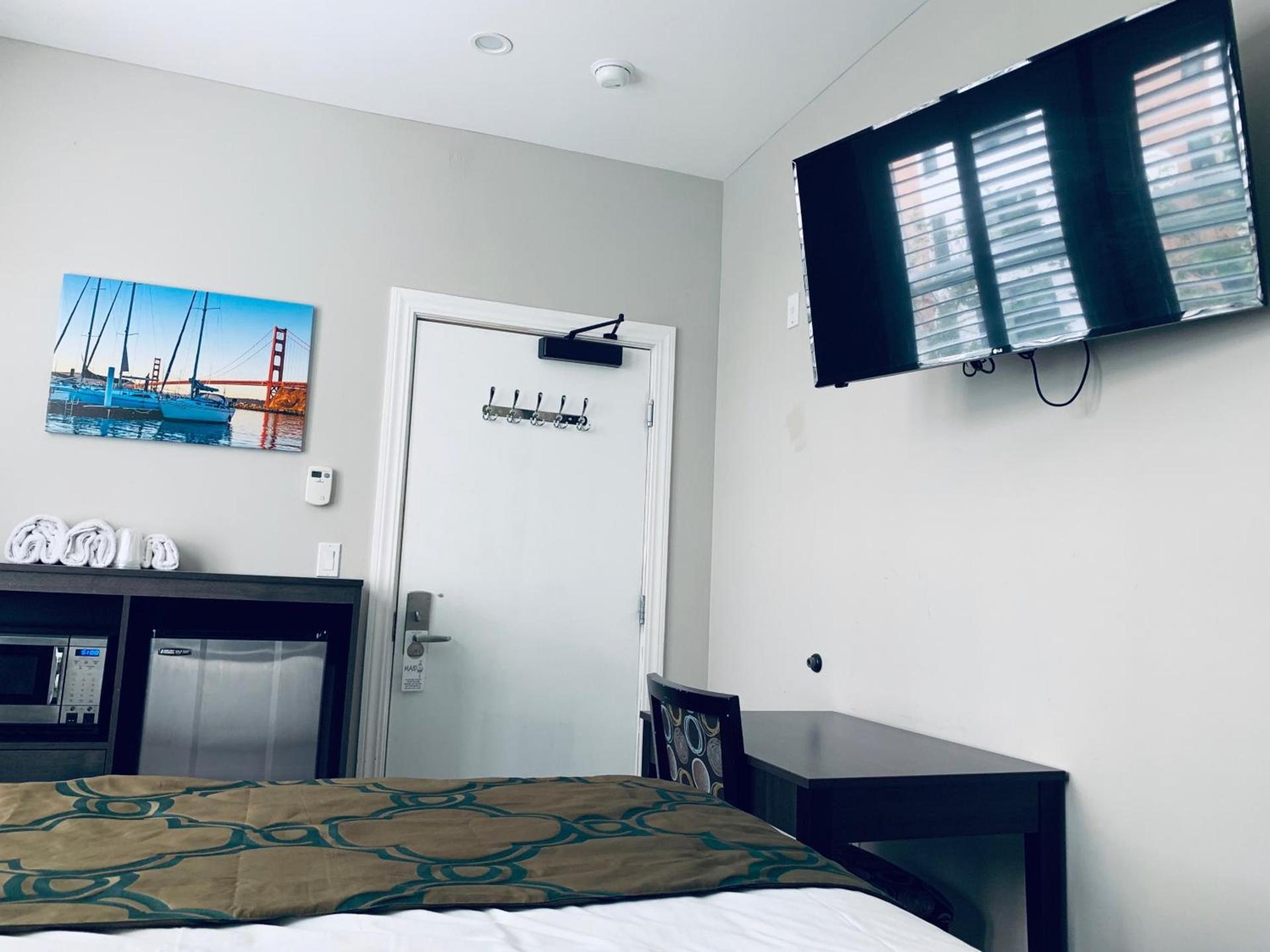Bay Hotel photo 17